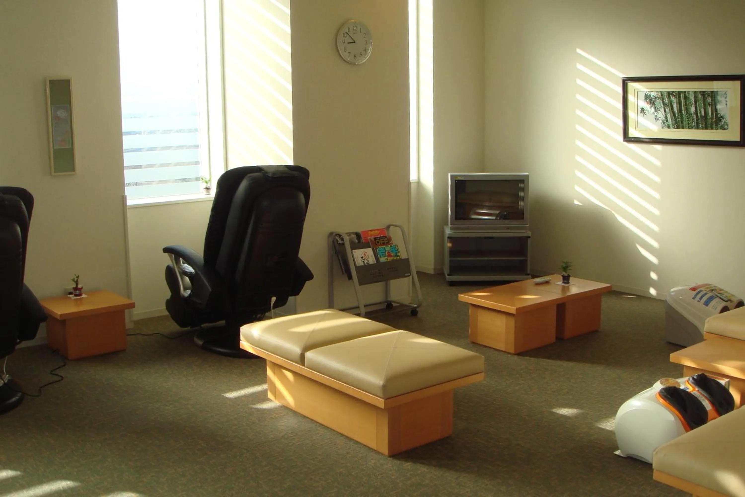 Living room in Hotel Route-Inn Morioka Ekimae