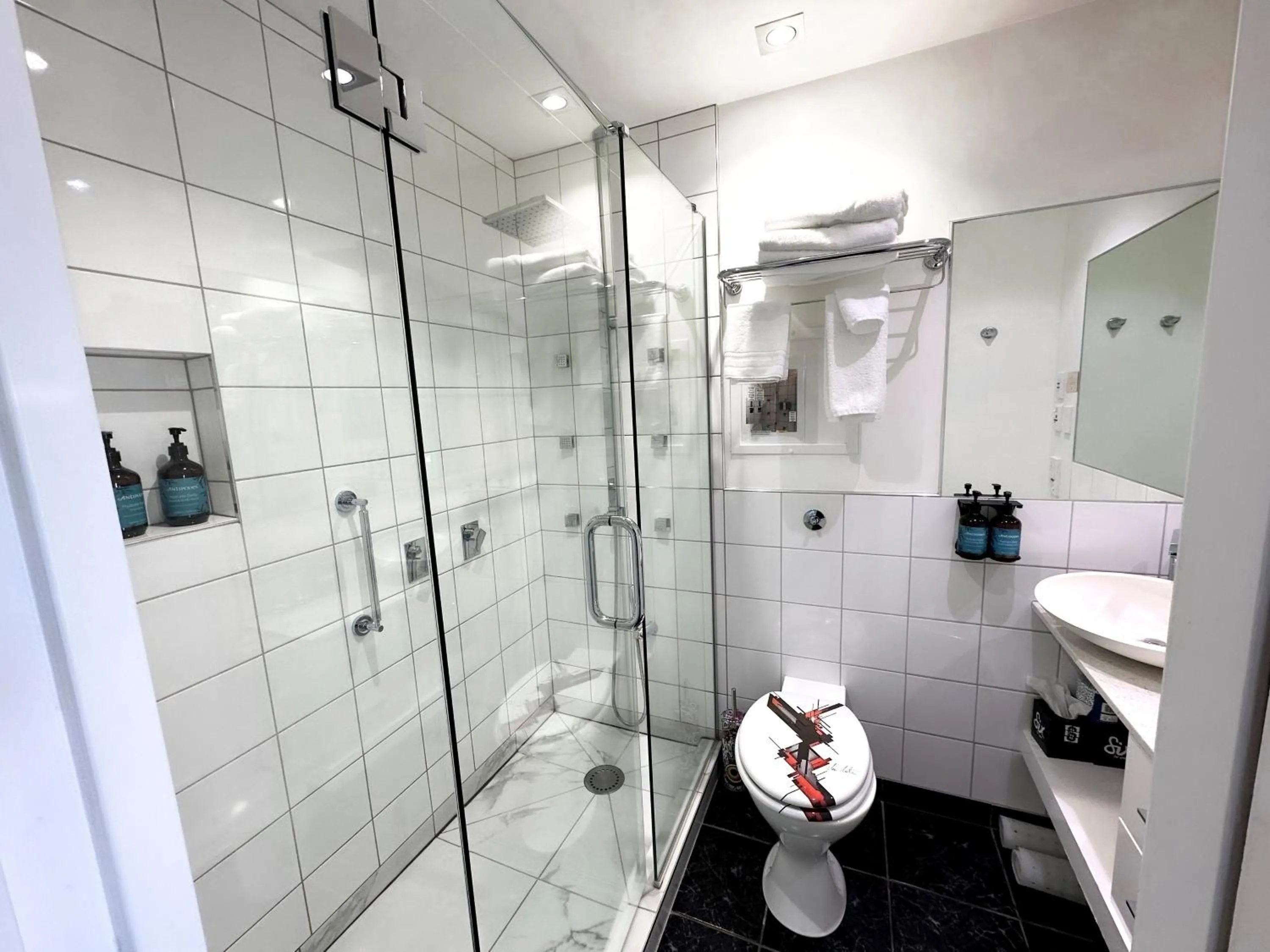 Bathroom in Tides Hotel