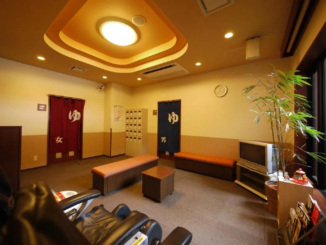 Lounge or bar in Hotel Route-Inn Shiojirikita Inter