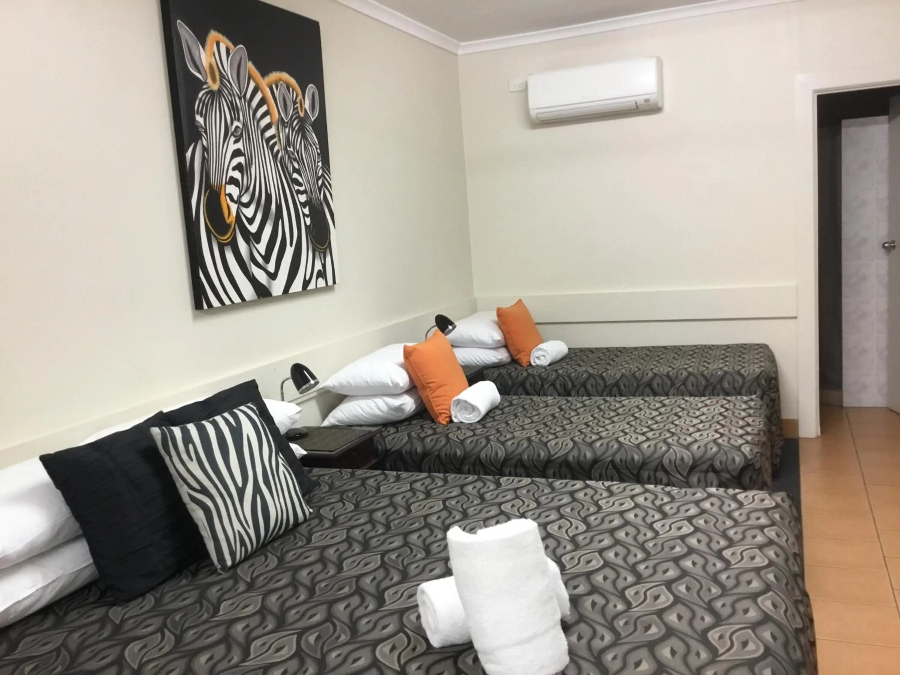 Photo of the whole room in Golden Palms Motor Inn