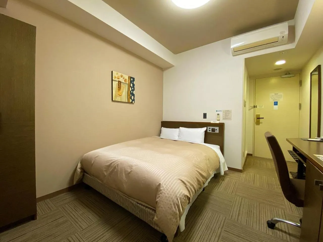 Photo of the whole room, Bed in Hotel Route-Inn Ina Inter