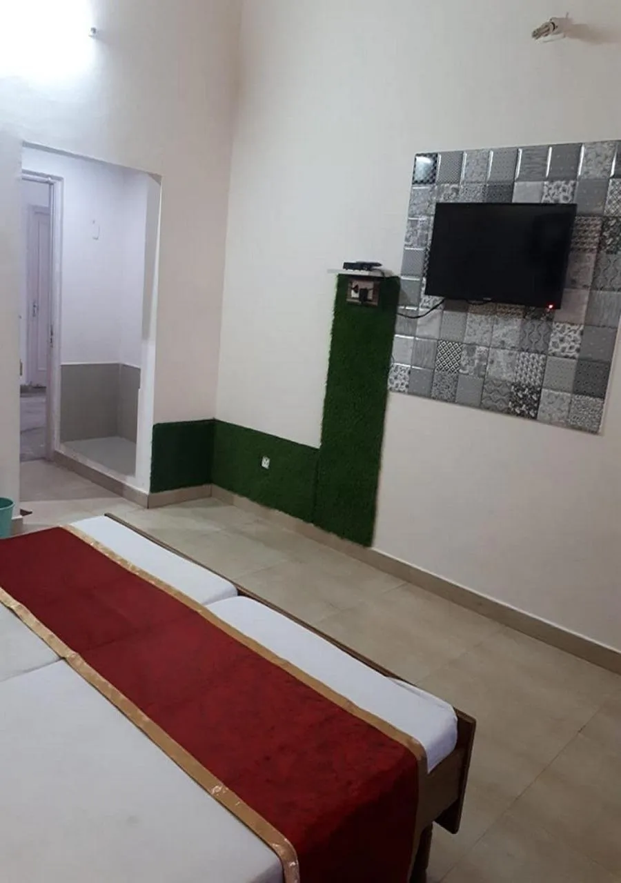 Bedroom in Hotel Ishan