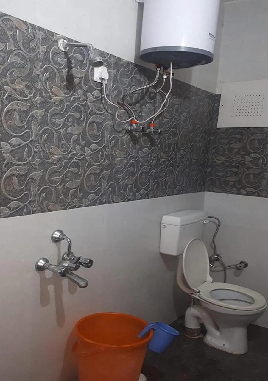 Bathroom in Hotel Ishan