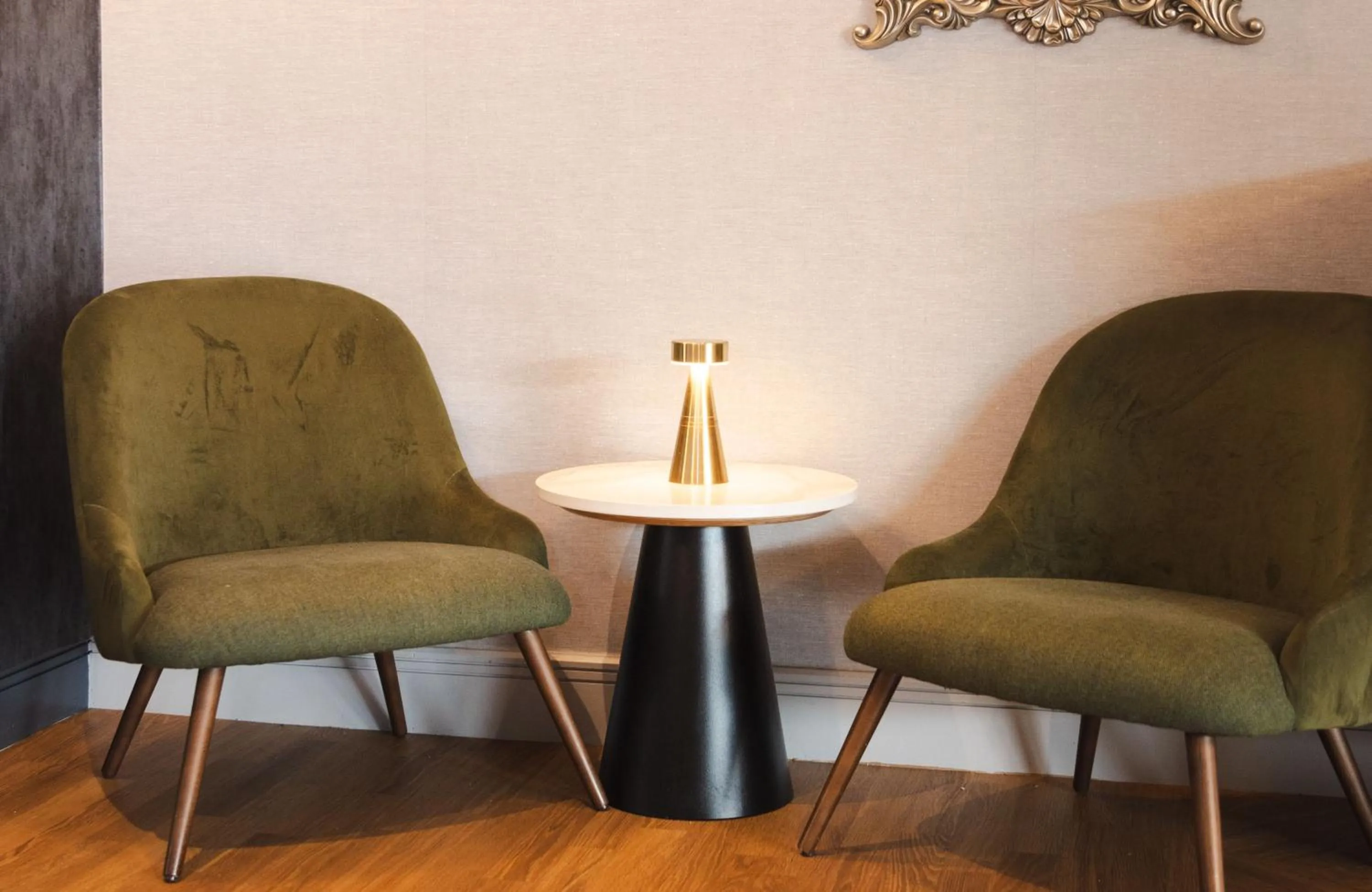 Lobby or reception in Leonardo Hotel Galway