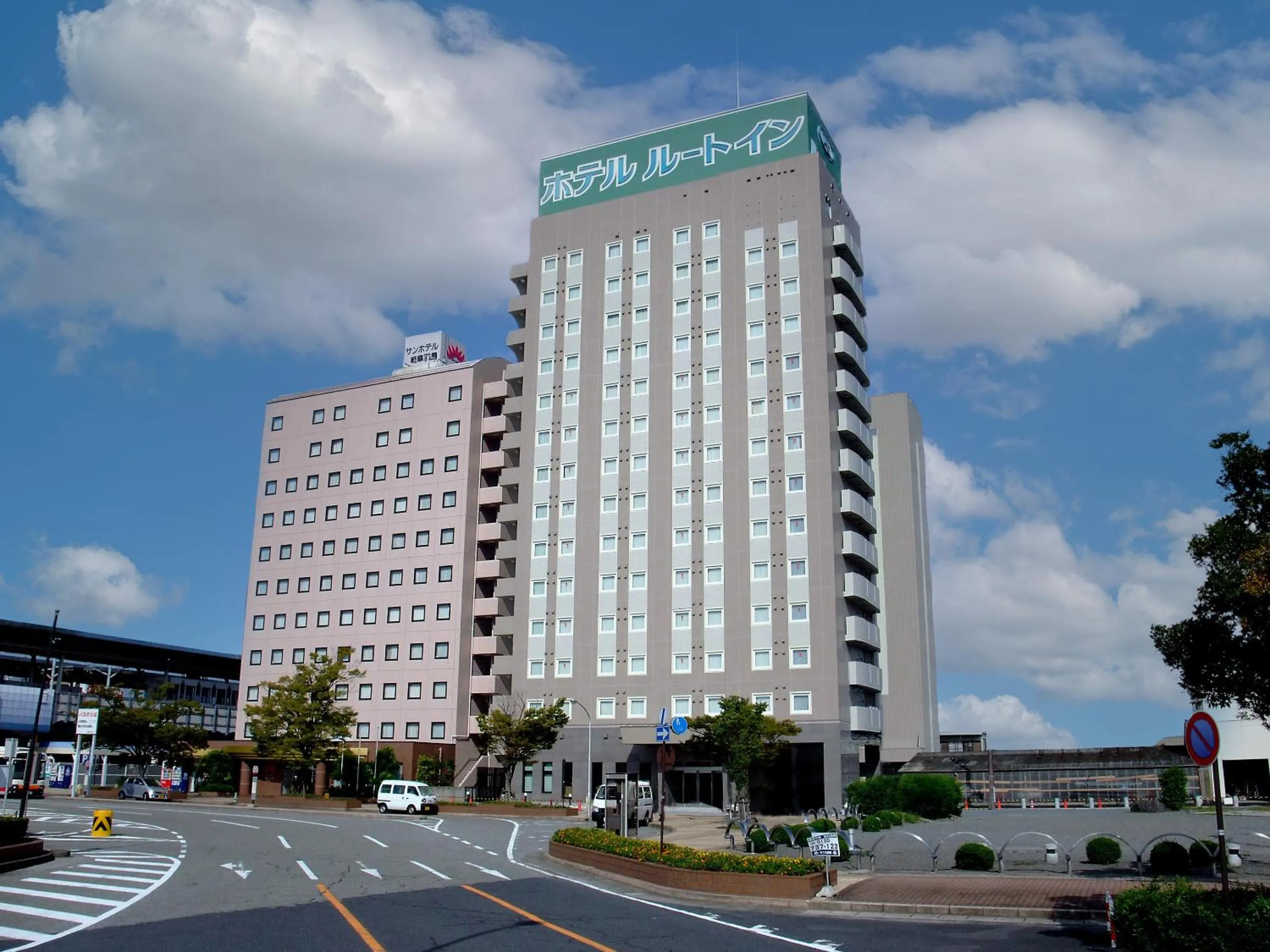 Property building in Hotel Route-Inn Gifuhashima Ekimae