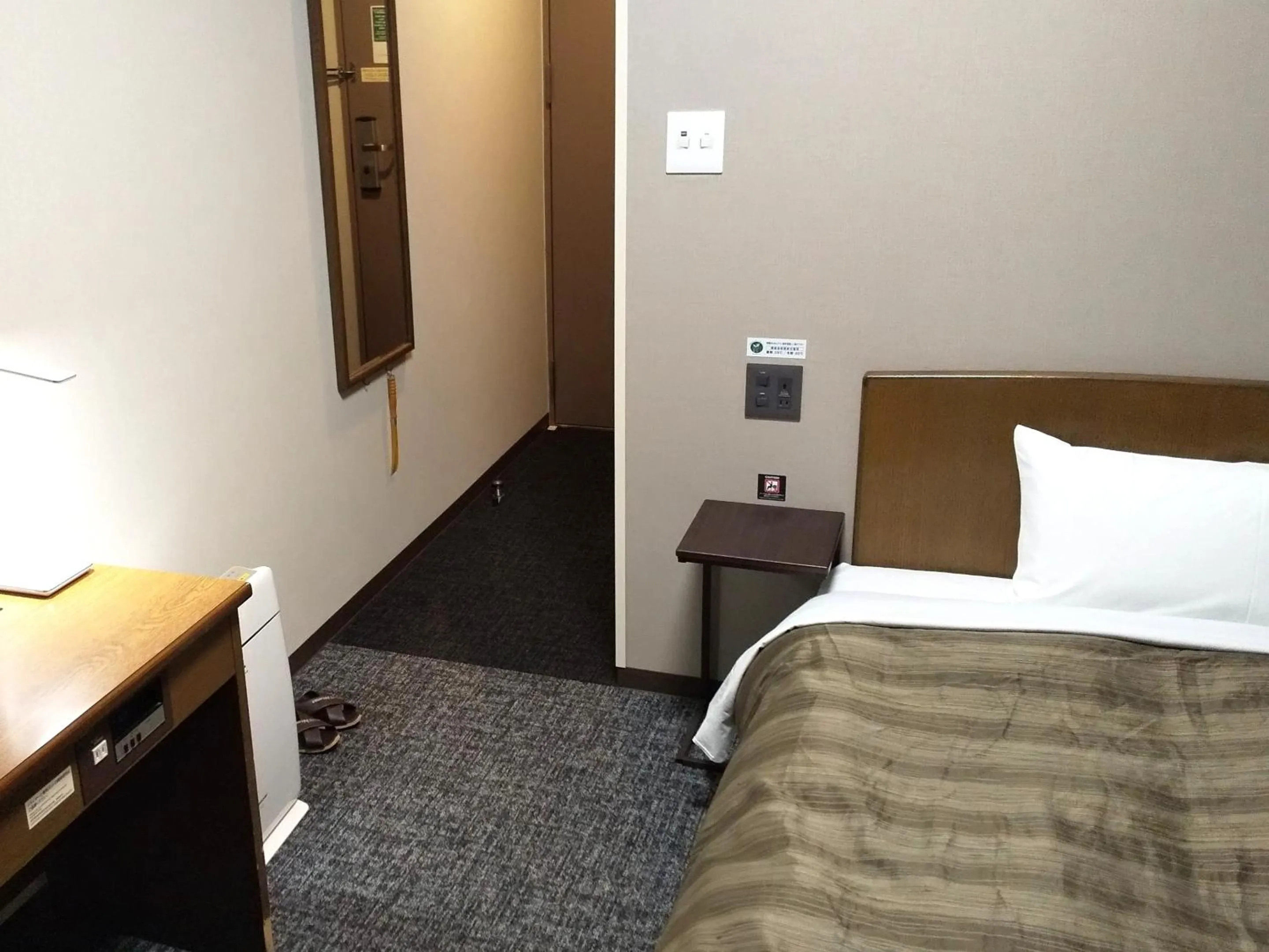 Photo of the whole room, Bed in Hotel Route-Inn Tsu Ekiminami -Kokudo23gou-