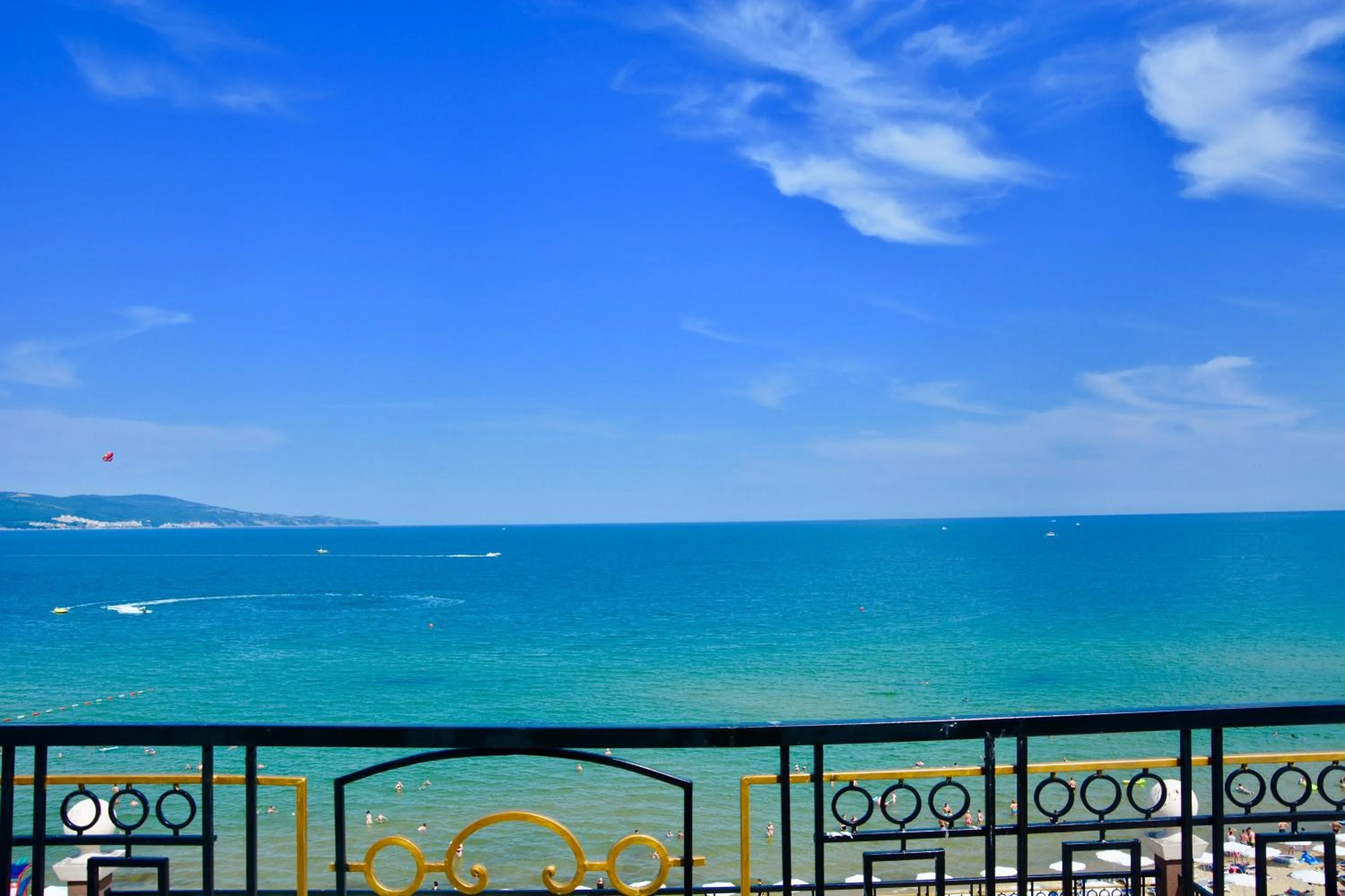 Beach in Golden Rainbow Beach Hotel