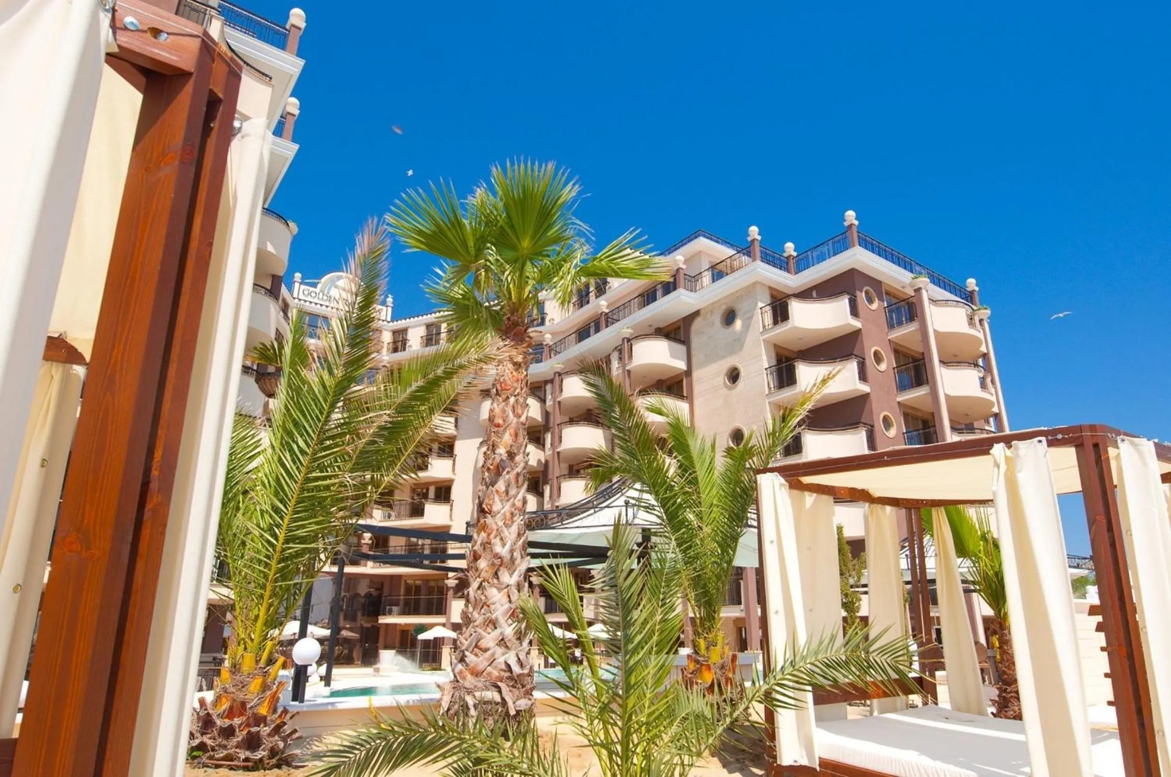 Facade/entrance in Golden Rainbow Beach Hotel