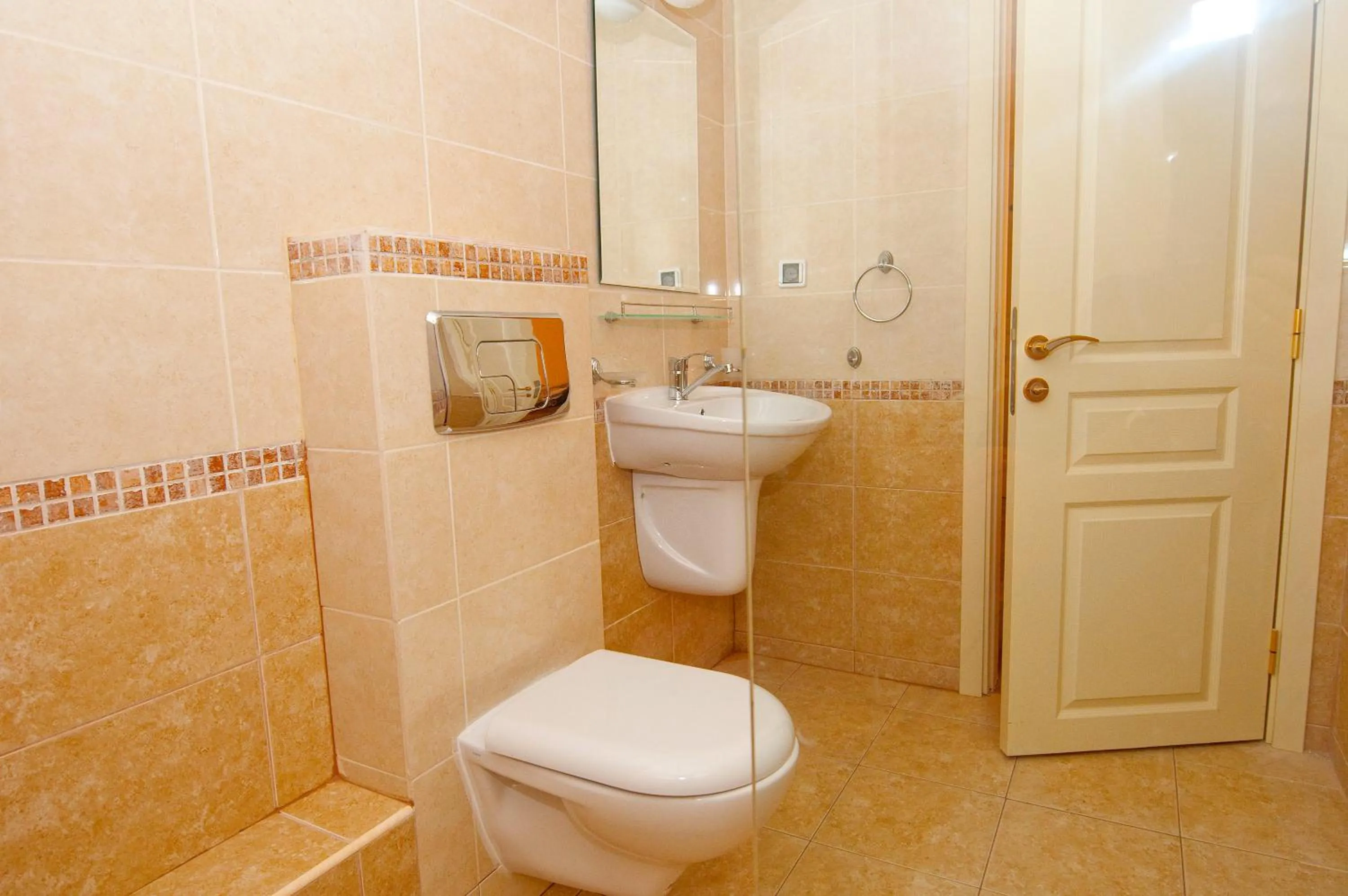 Bathroom in Golden Rainbow Beach Hotel