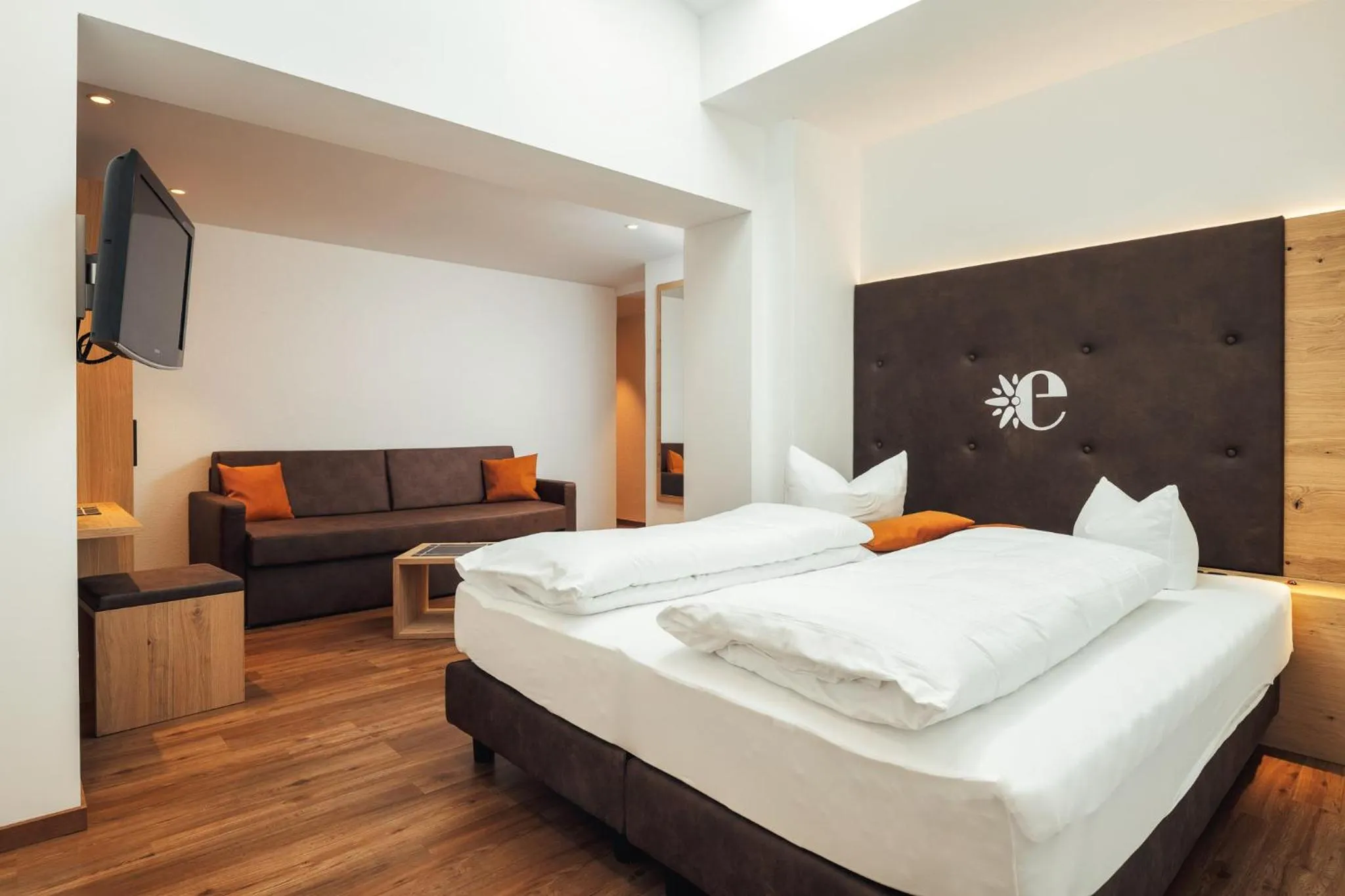 Photo of the whole room, Bed in Hotel Edelweiss Superior