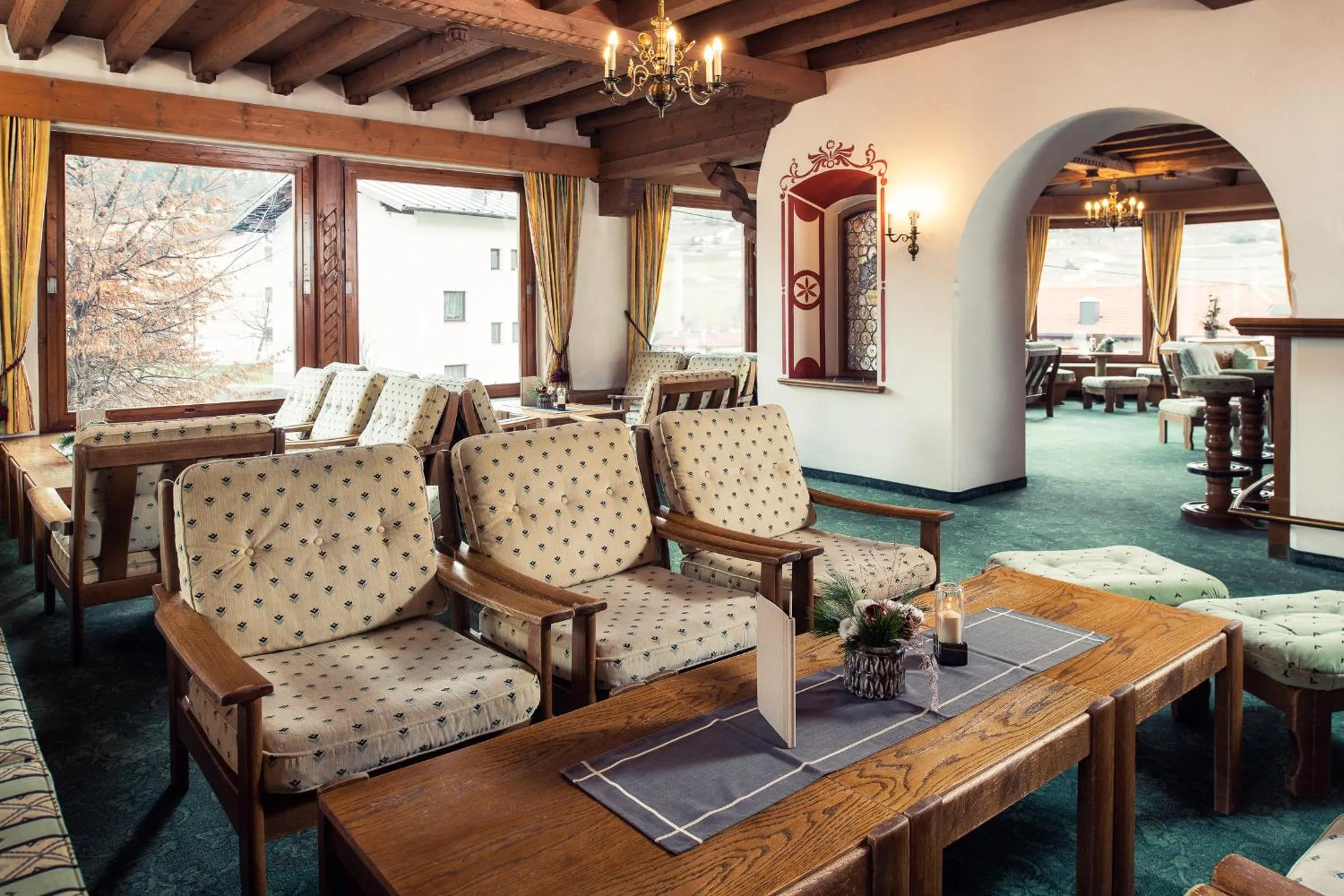 Lounge or bar in Hotel Edelweiss Superior