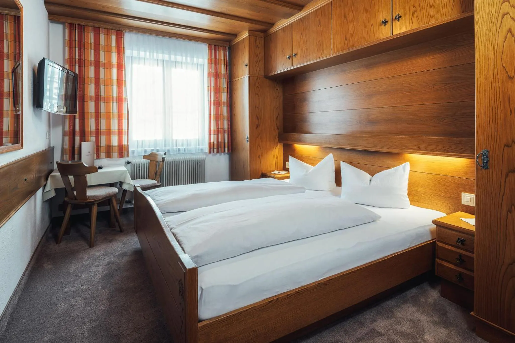 Photo of the whole room, Bed in Hotel Edelweiss Superior