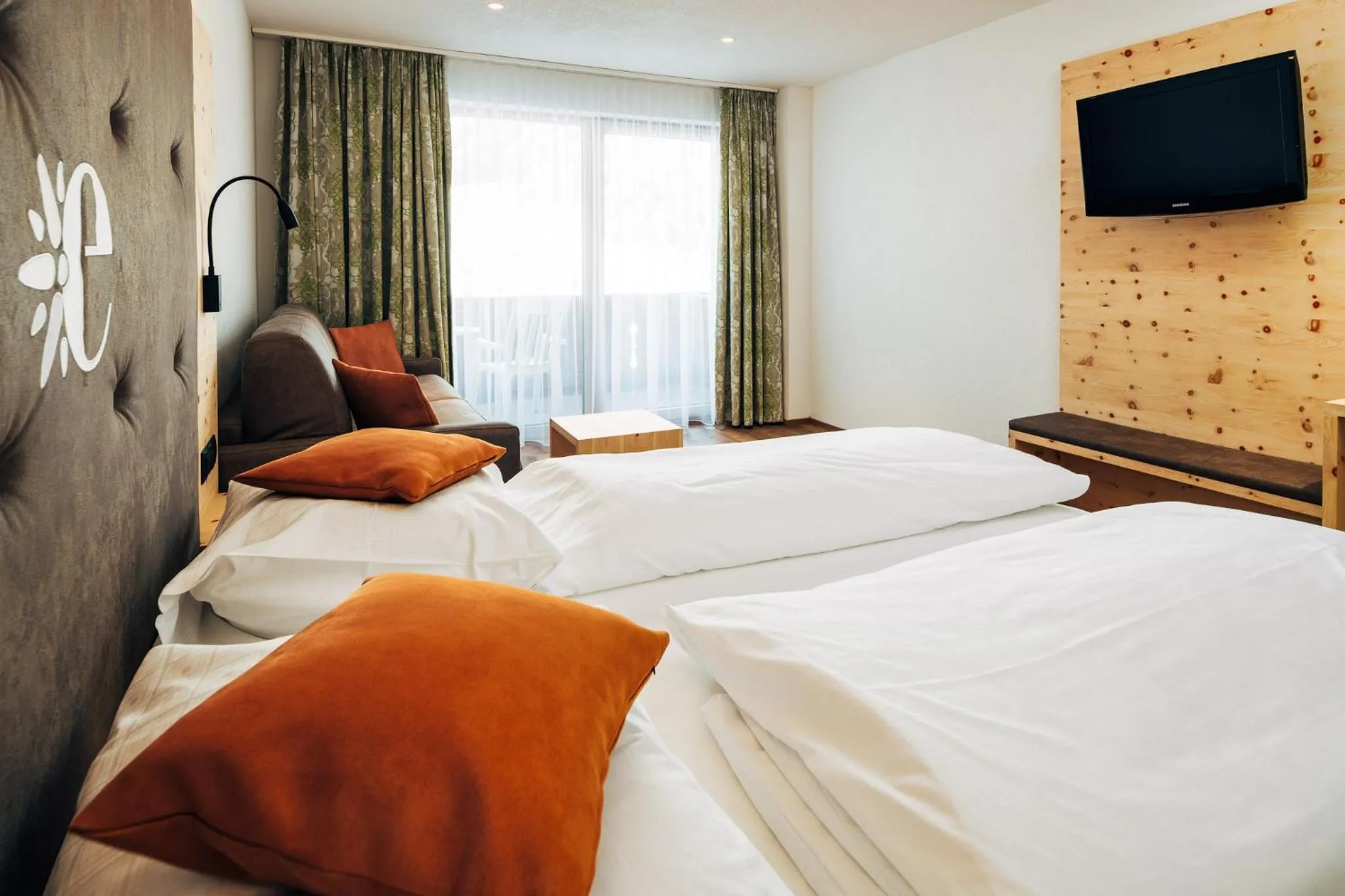 Photo of the whole room, Bed in Hotel Edelweiss Superior