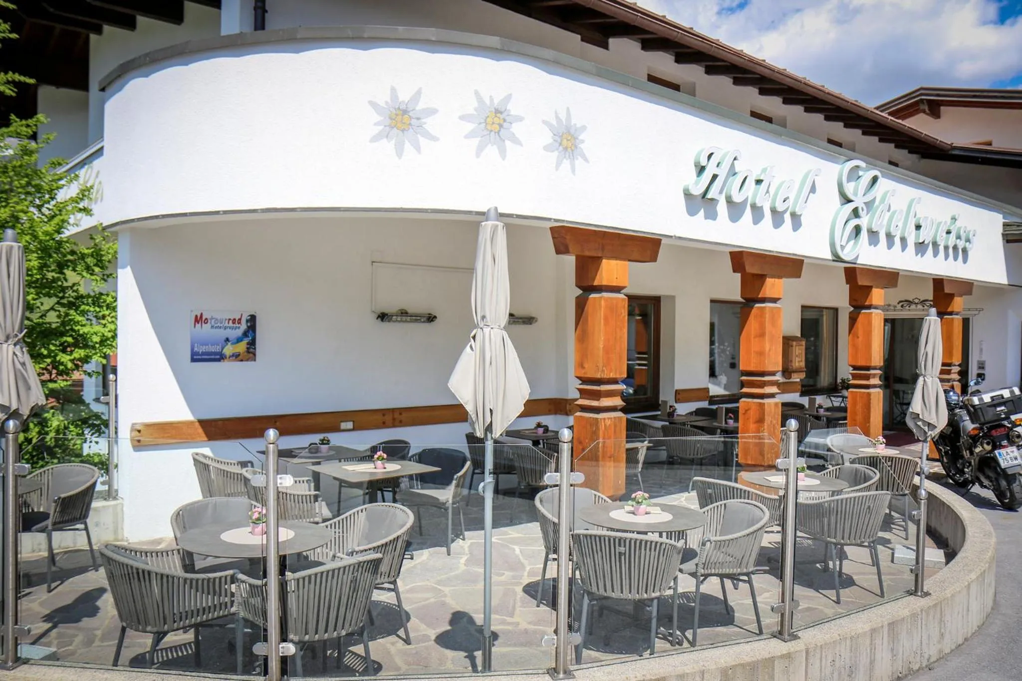 Balcony/Terrace in Hotel Edelweiss Superior