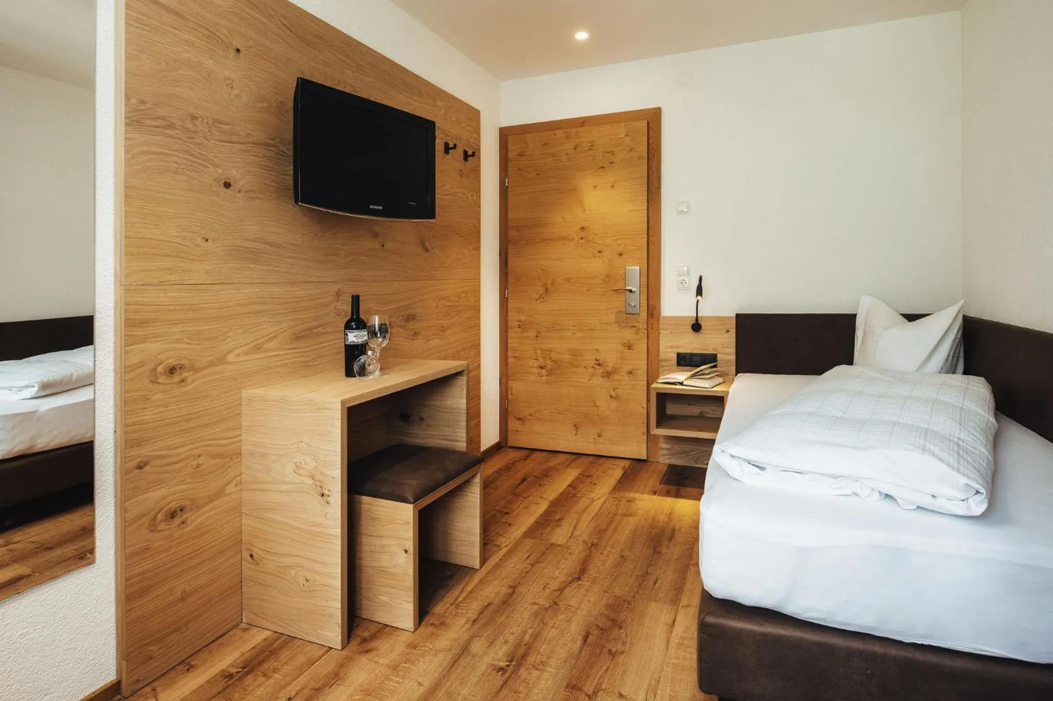 Photo of the whole room, Bed in Hotel Edelweiss Superior