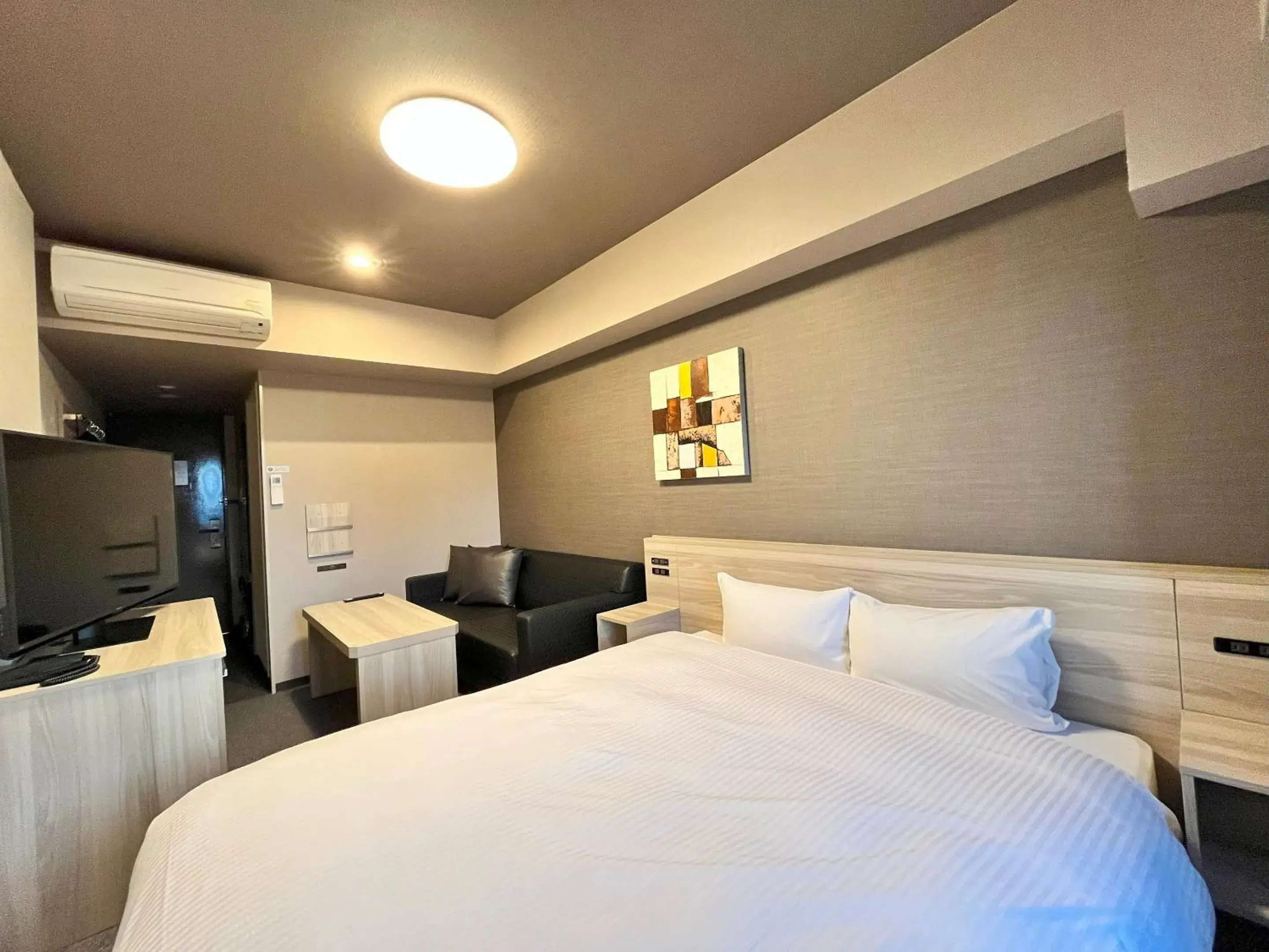 Double Room - single occupancy - Non-Smoking in Hotel Route-Inn Nagaoka Ekimae Double Room - single occupancy - Non-Smoking in Hotel Route-Inn Nagaoka Ekimae