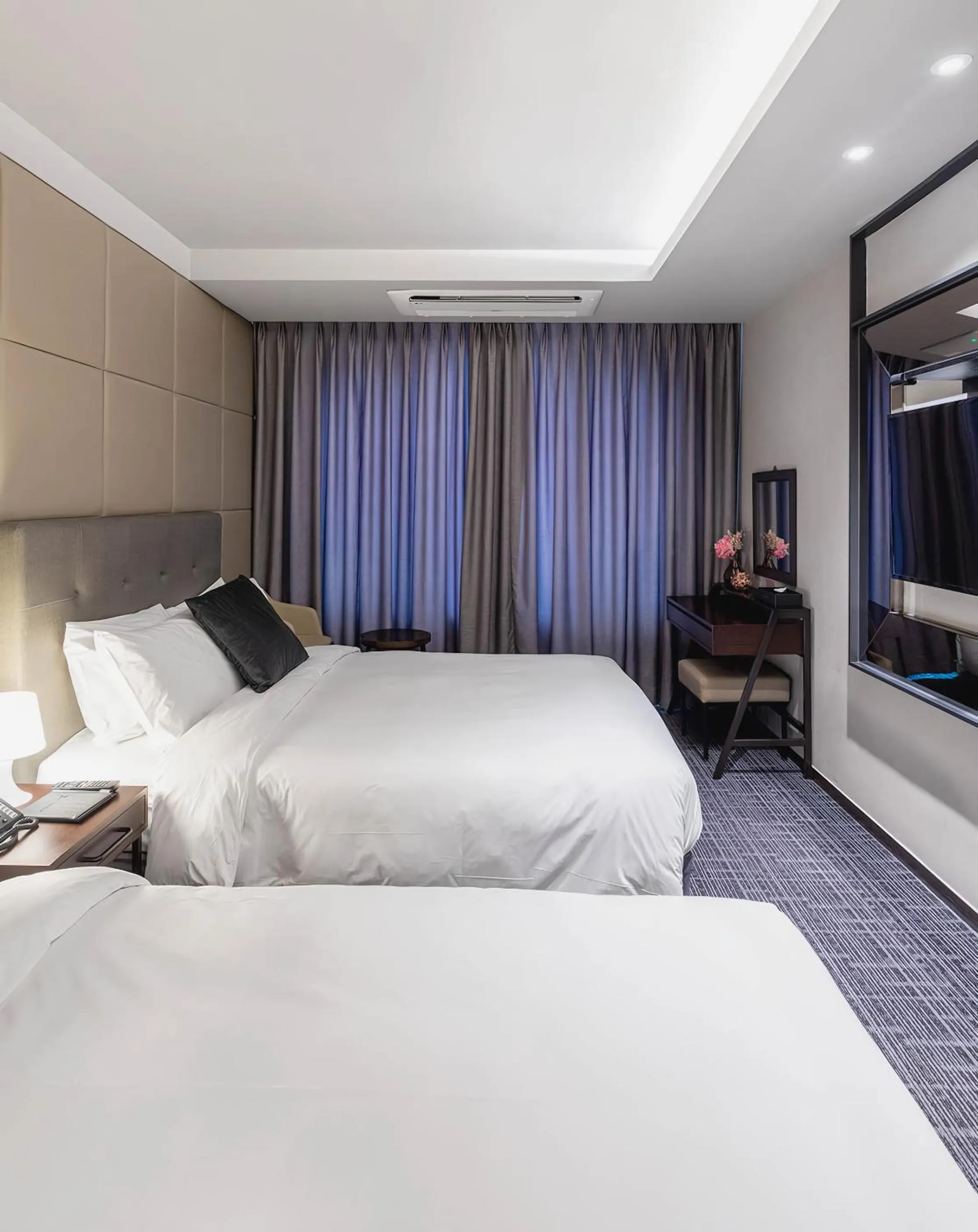 Golden Tulip Ever Yongin Hotel