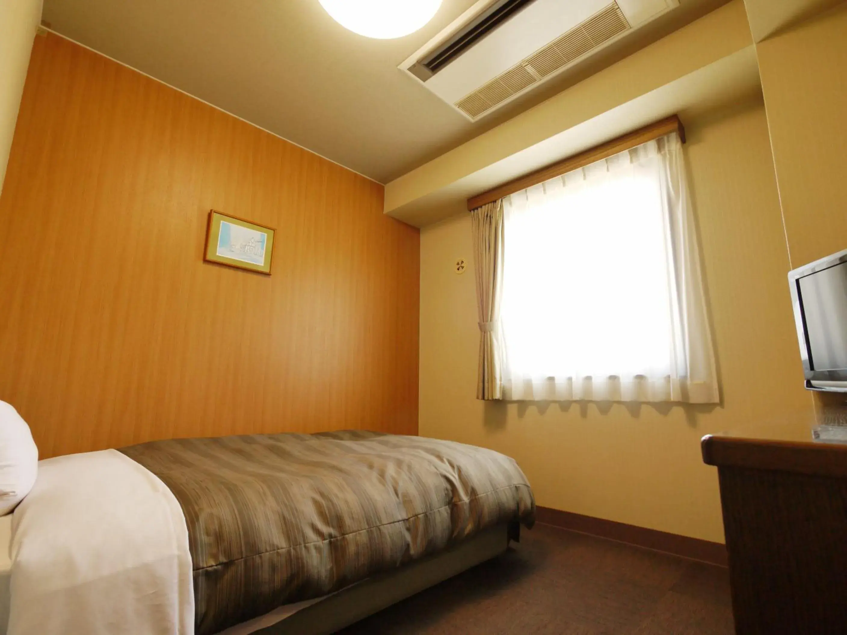 Single Room - single occupancy - Smoking in Hotel Route-Inn Takasaki Eki Nishiguchi Single Room - single occupancy - Smoking in Hotel Route-Inn Takasaki Eki Nishiguchi