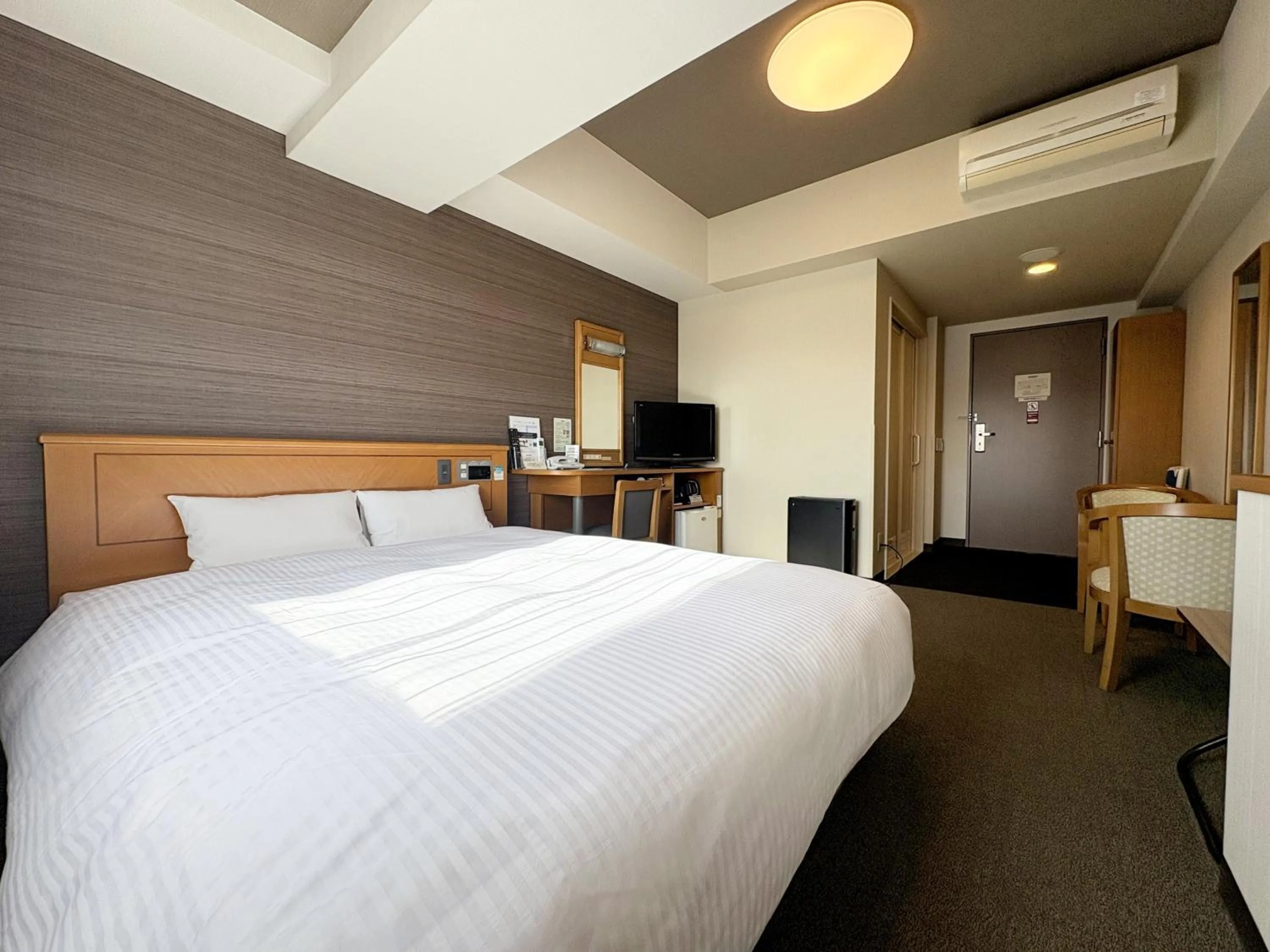 Photo of the whole room, Bed in Hotel Route-Inn Nishinasuno