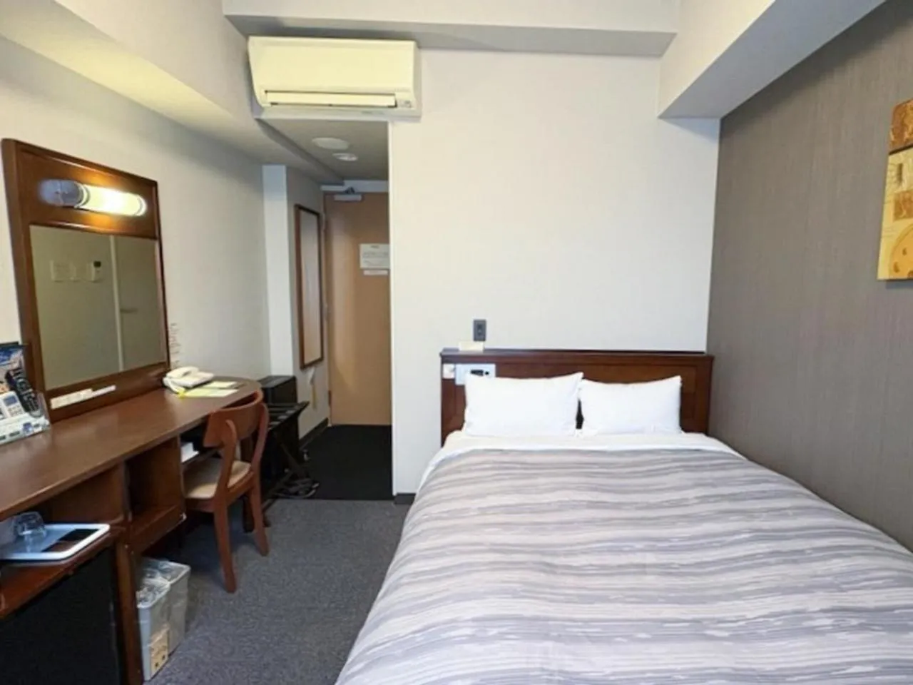 Photo of the whole room, Bed in Hotel Route-Inn Utsunomiya Miyukicho -Kokudou4gou-