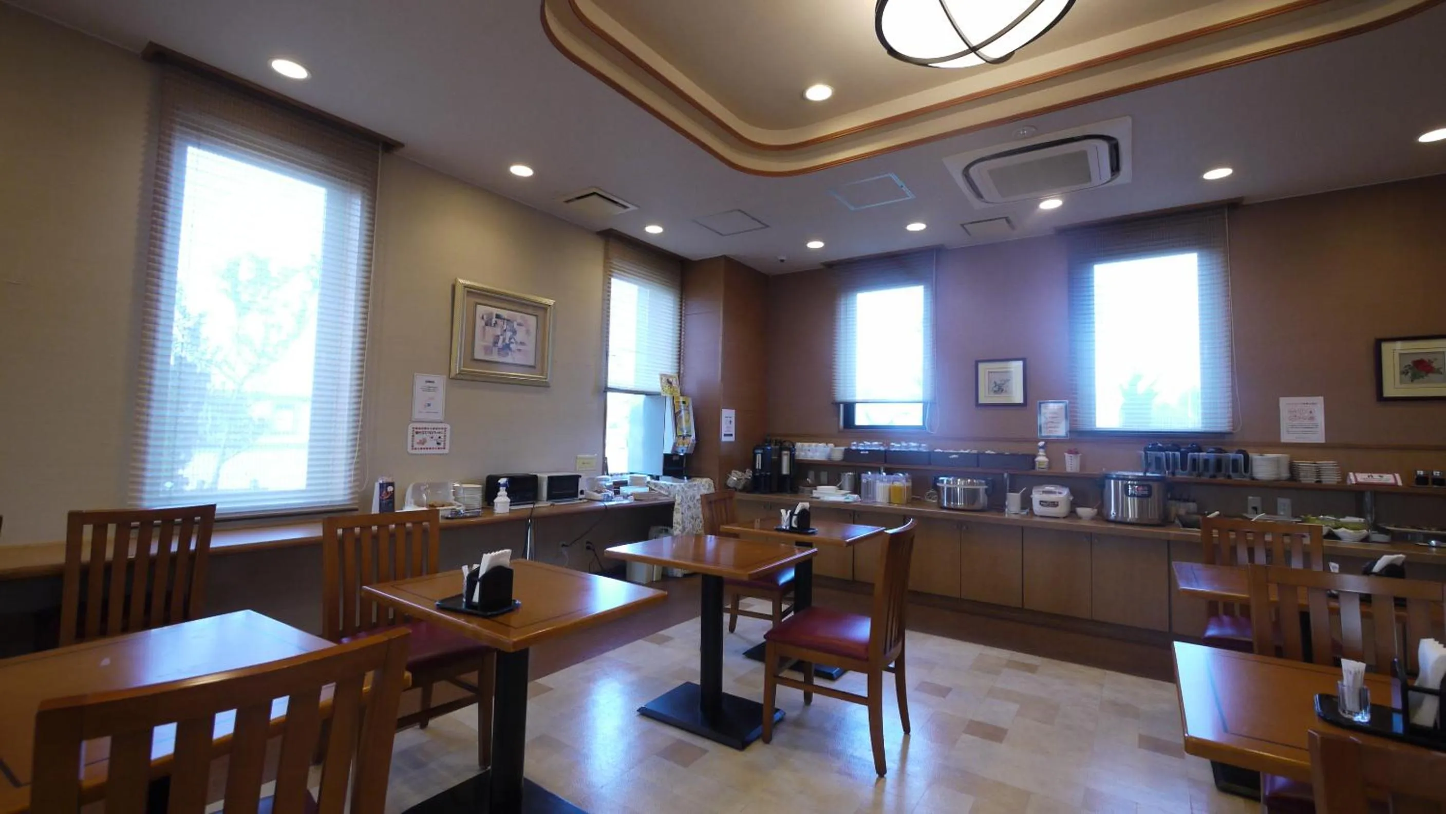 Restaurant/places to eat in Hotel Route-Inn Mikawa Inter