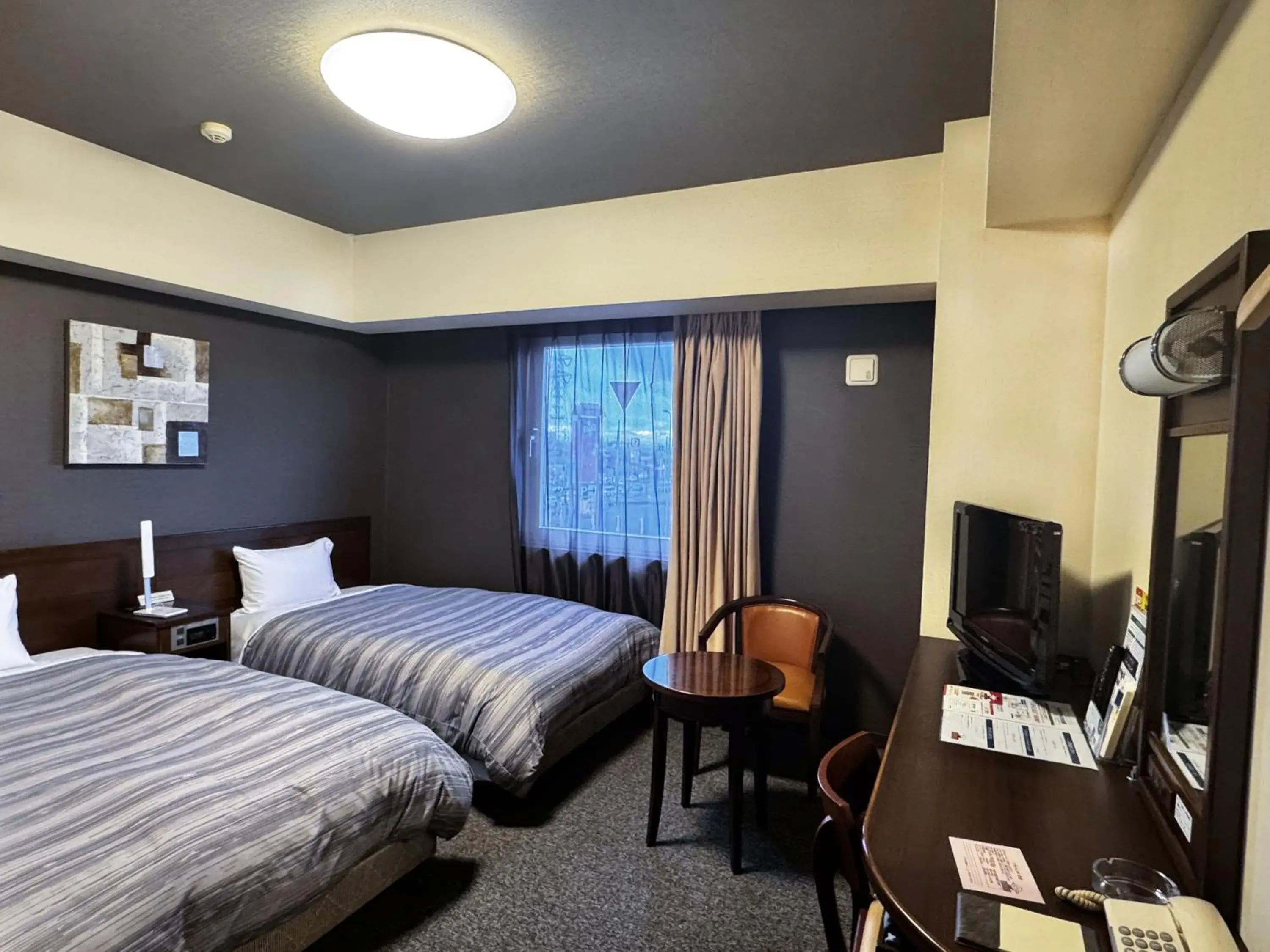 Twin Room - single occupancy - Non-Smoking in Hotel Route-Inn Oyama Twin Room - single occupancy - Non-Smoking in Hotel Route-Inn Oyama