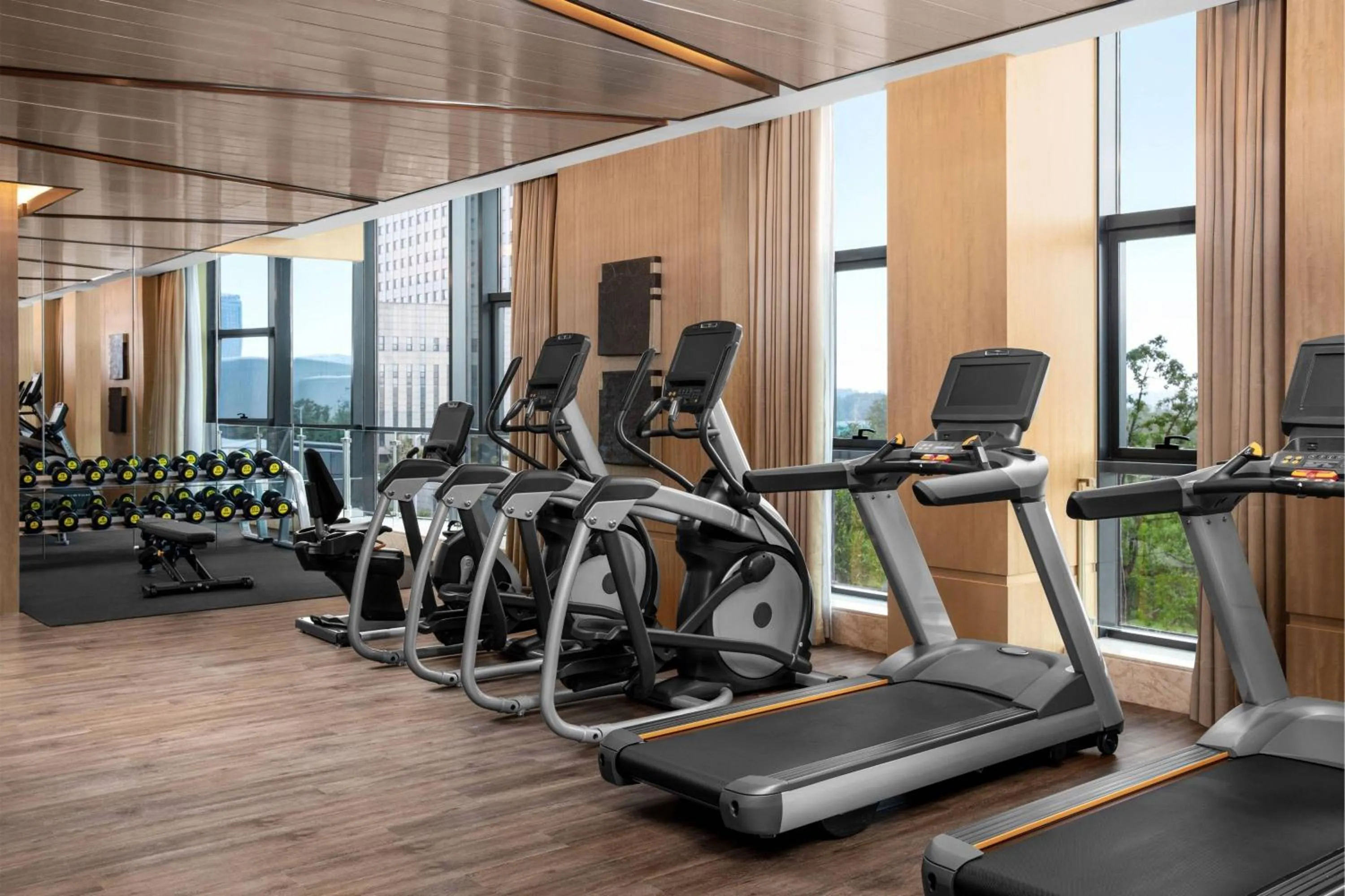 Fitness centre/facilities in Courtyard by Marriott Jiangsu Taizhou