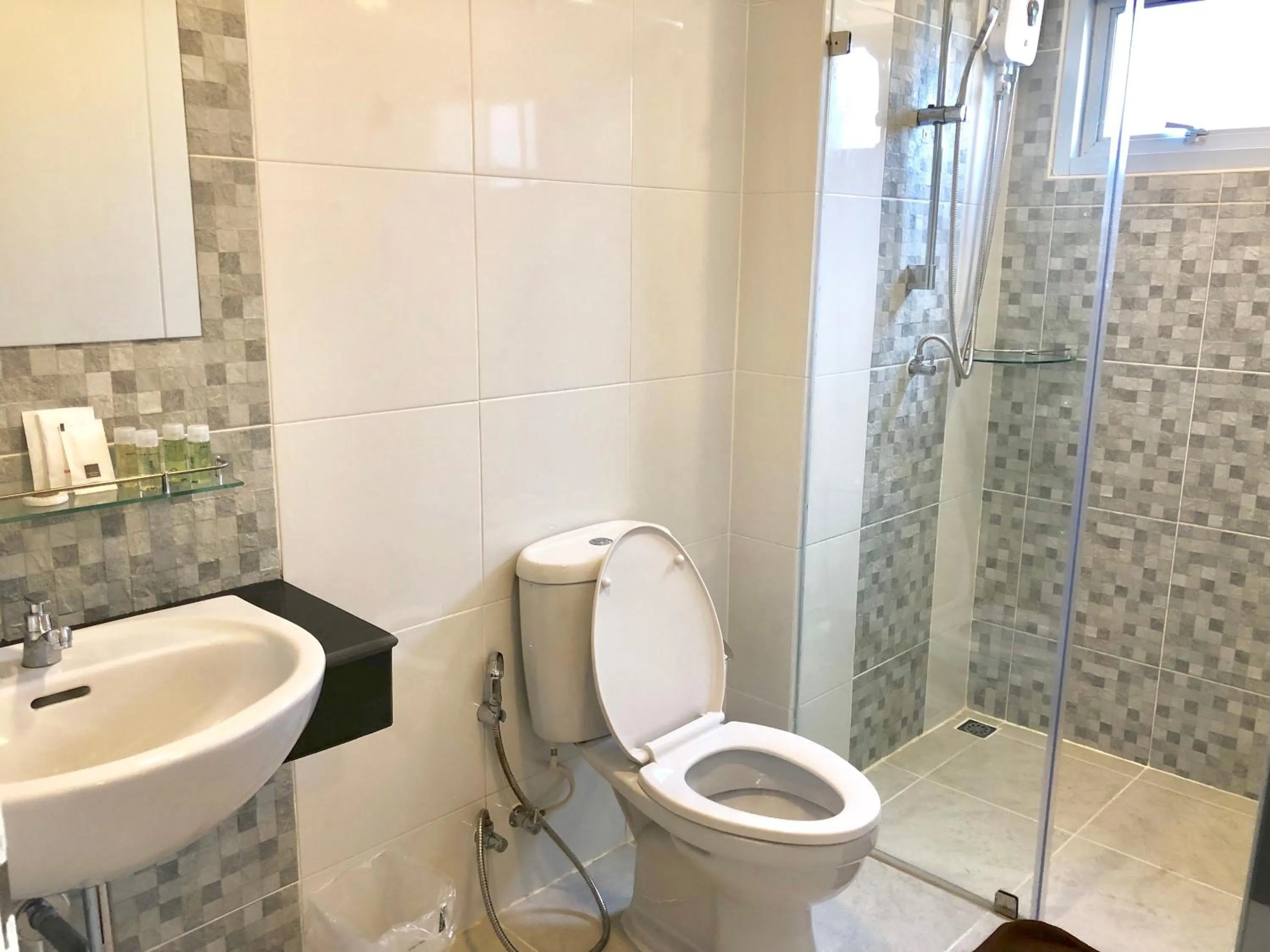 Shower in The Lux Ladprao 10