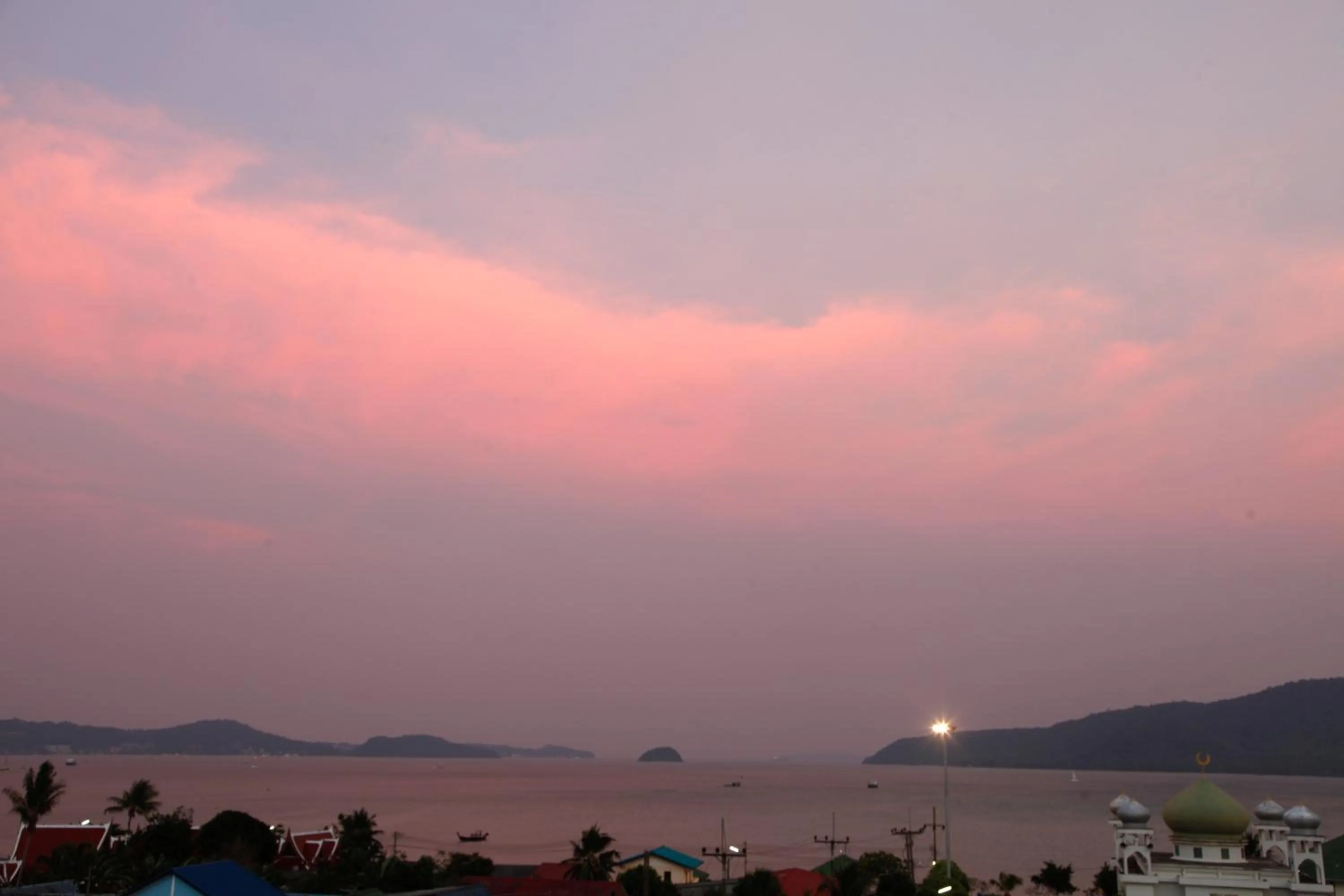 Mountain view in Raya Rawai Place