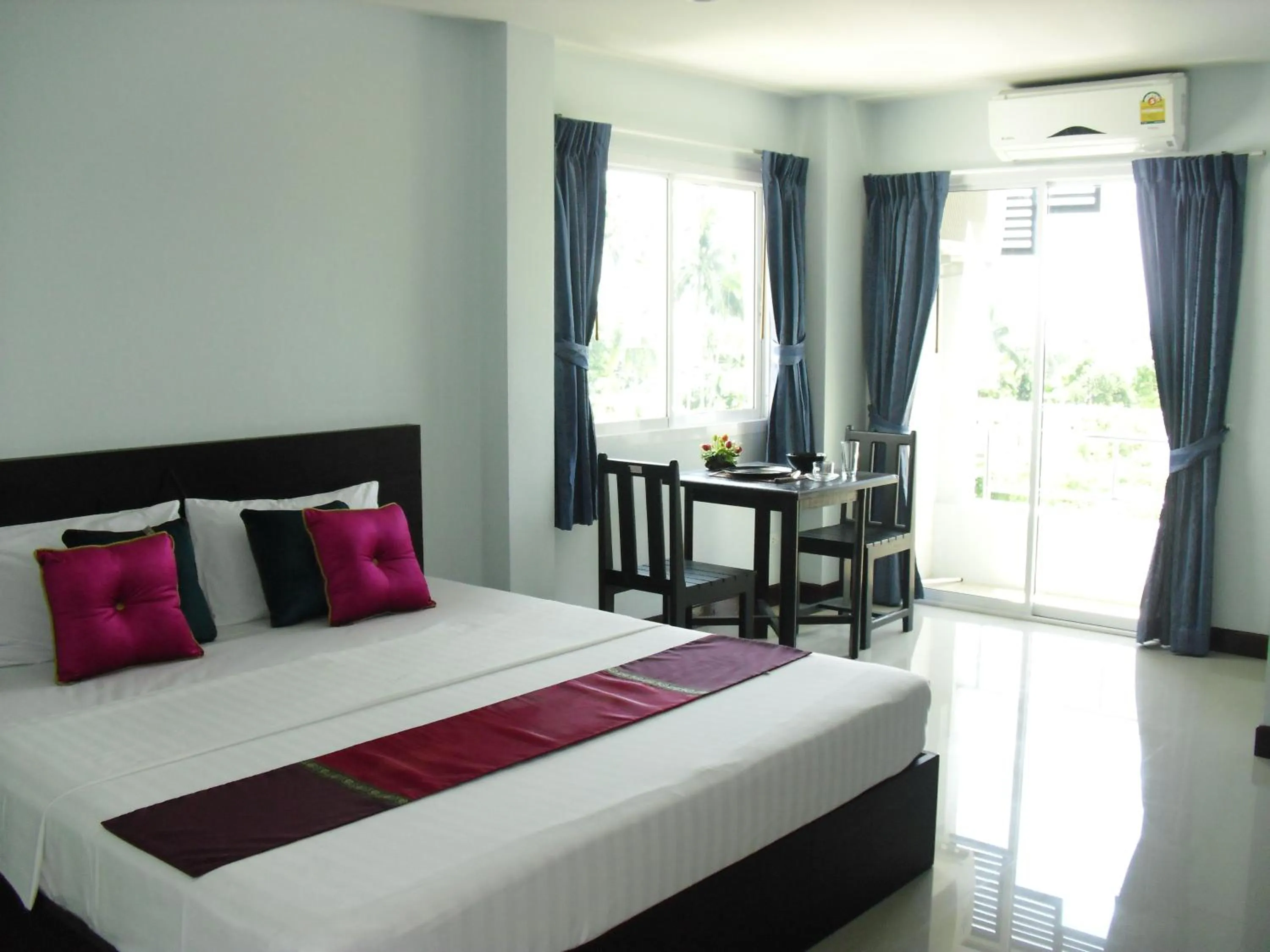 Bed in Raya Rawai Place