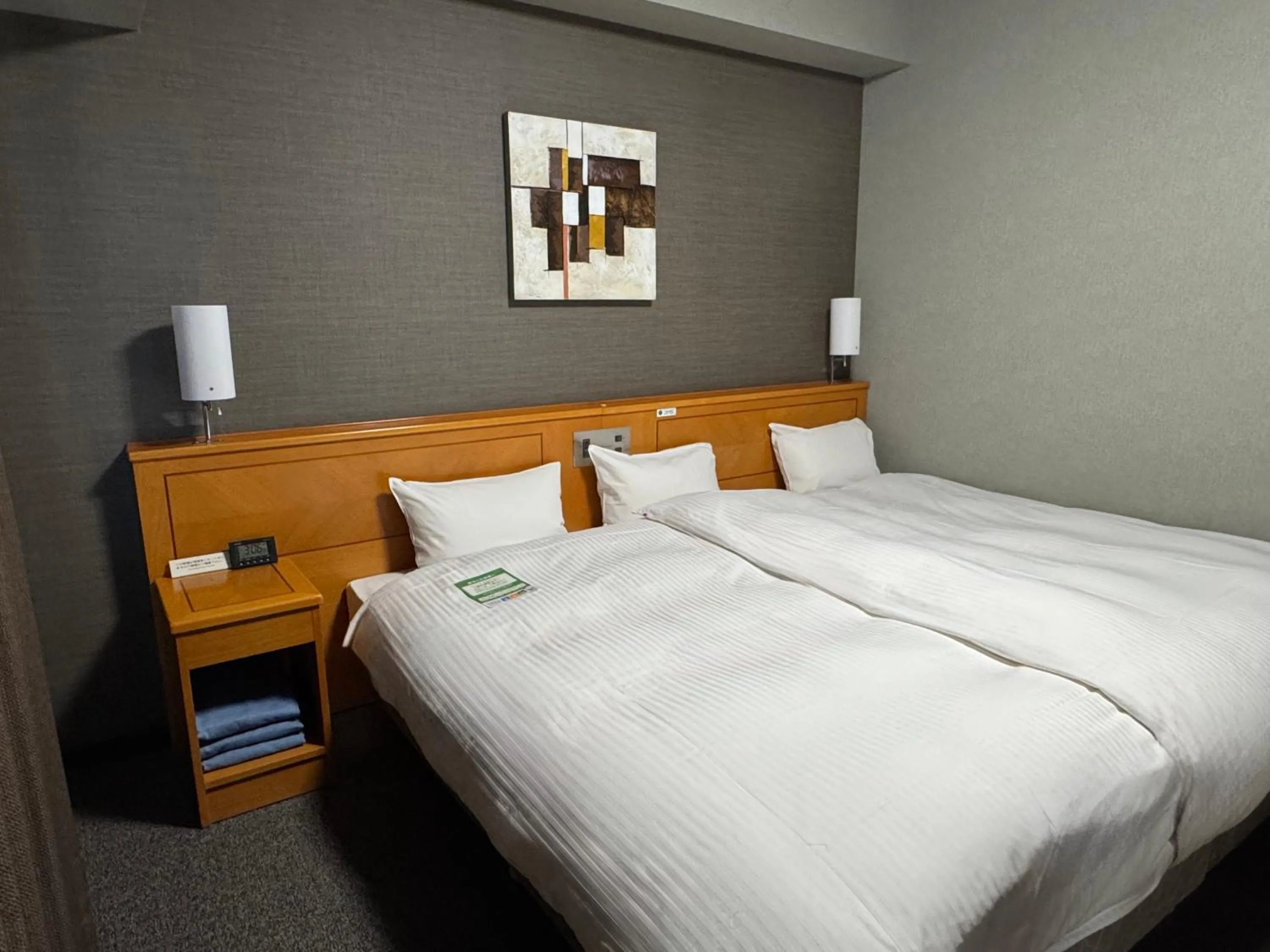 Photo of the whole room, Bed in Hotel Route-Inn Hamamatsu Nishi Inter