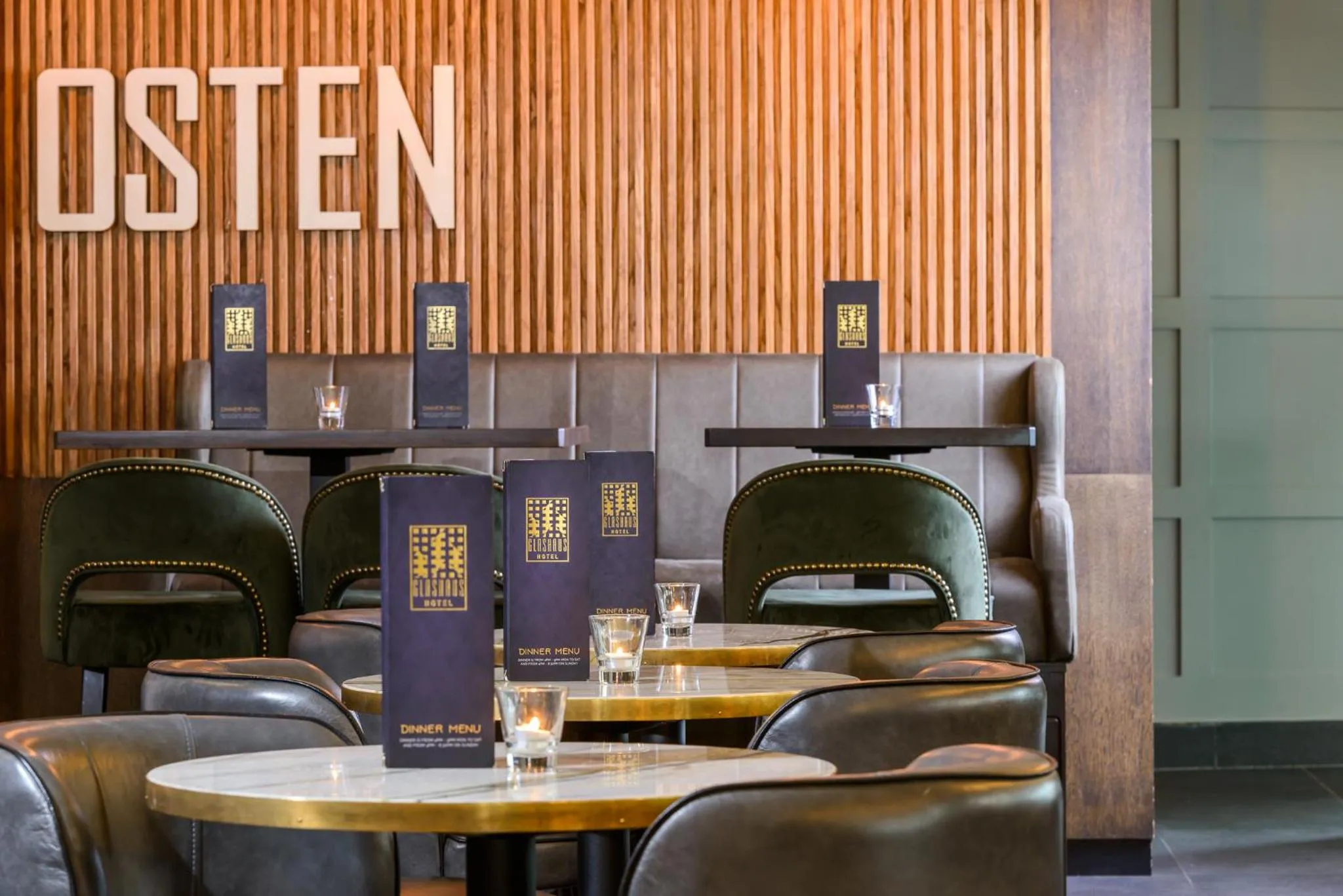 Restaurant/places to eat in Glashaus Hotel