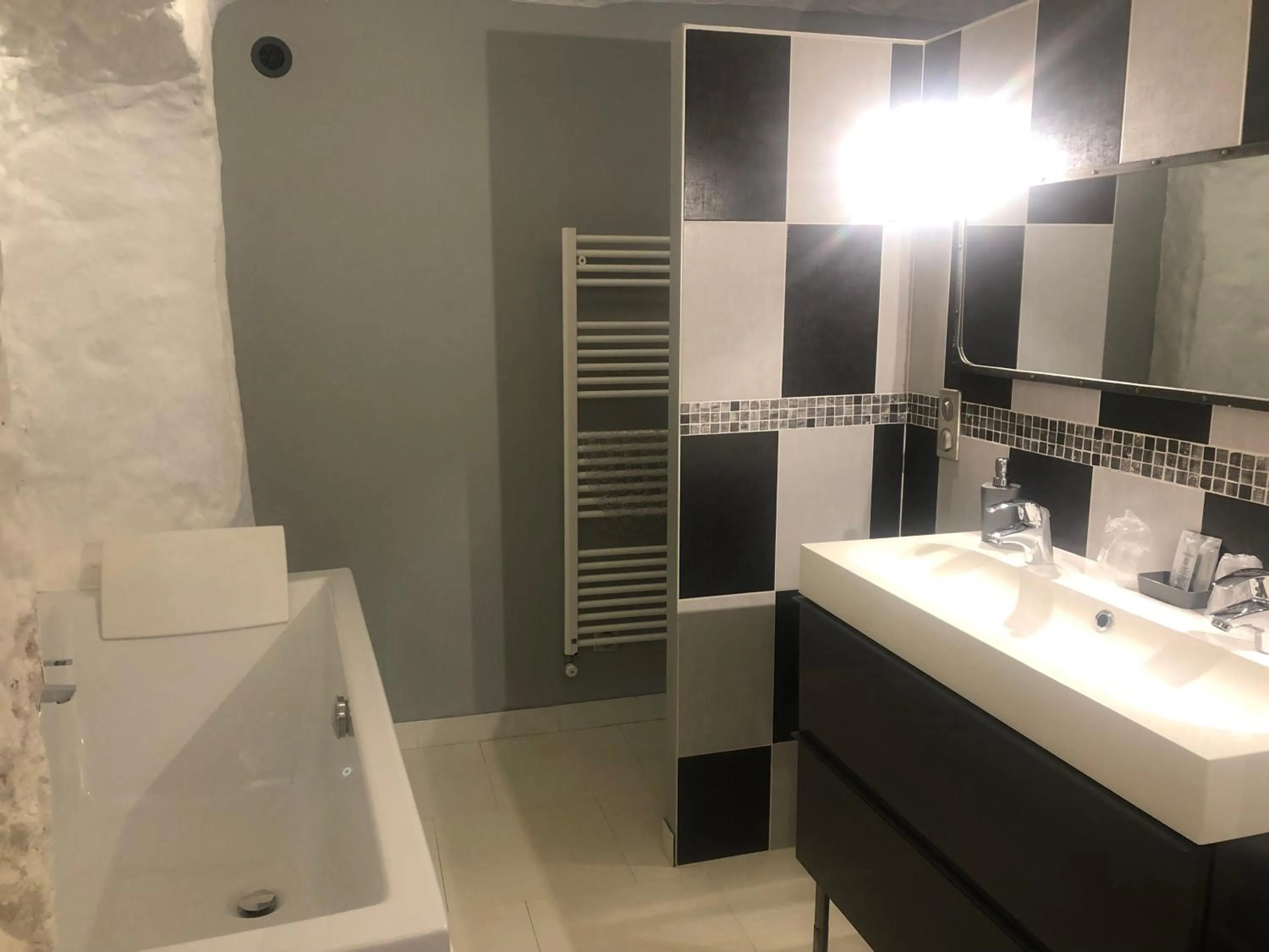 Logis Hôtels Troglododo