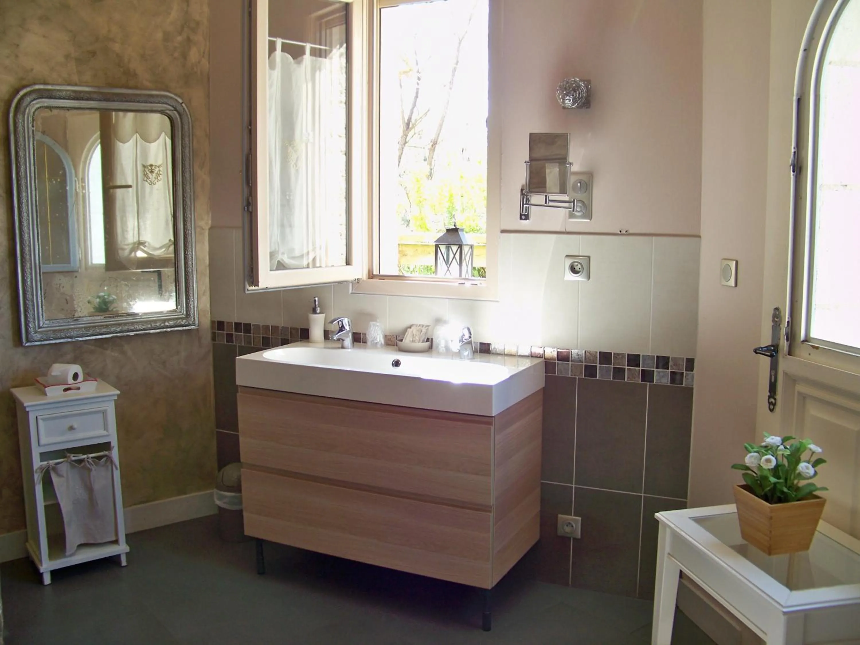 Logis Hôtels Troglododo