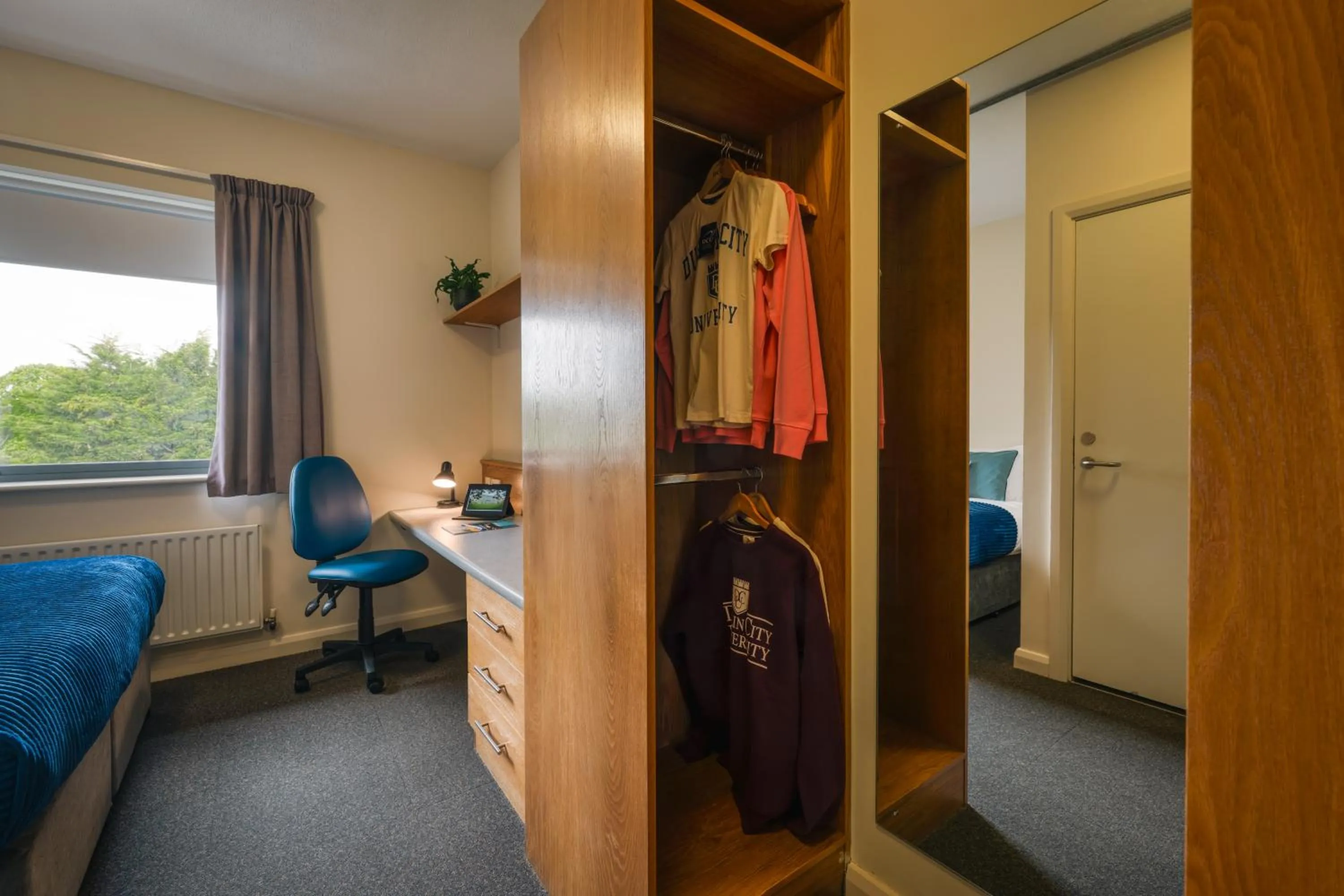wardrobe in DCU Rooms Glasnevin - Campus Accommodation