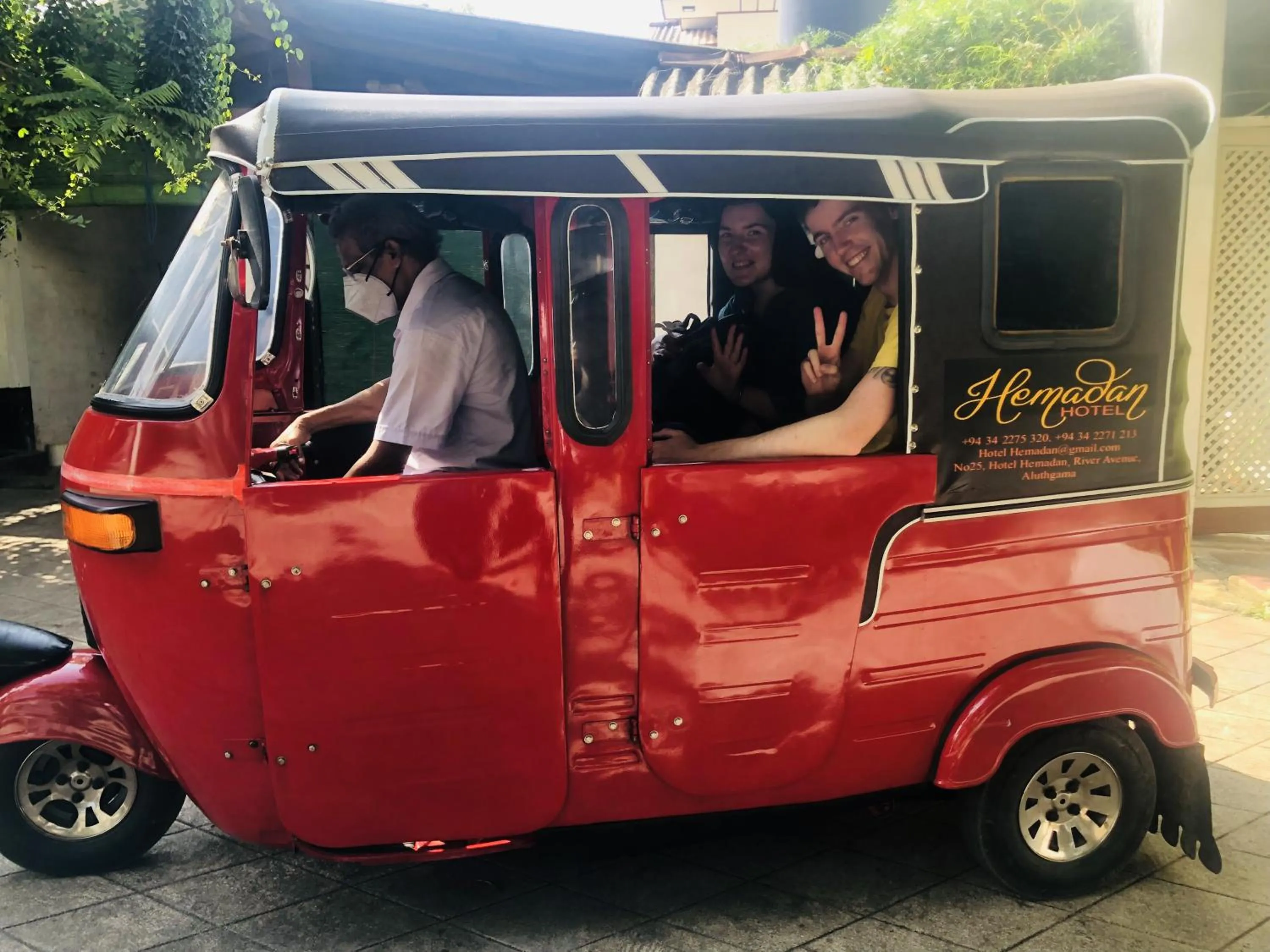 Property building in Hotel Hemadan