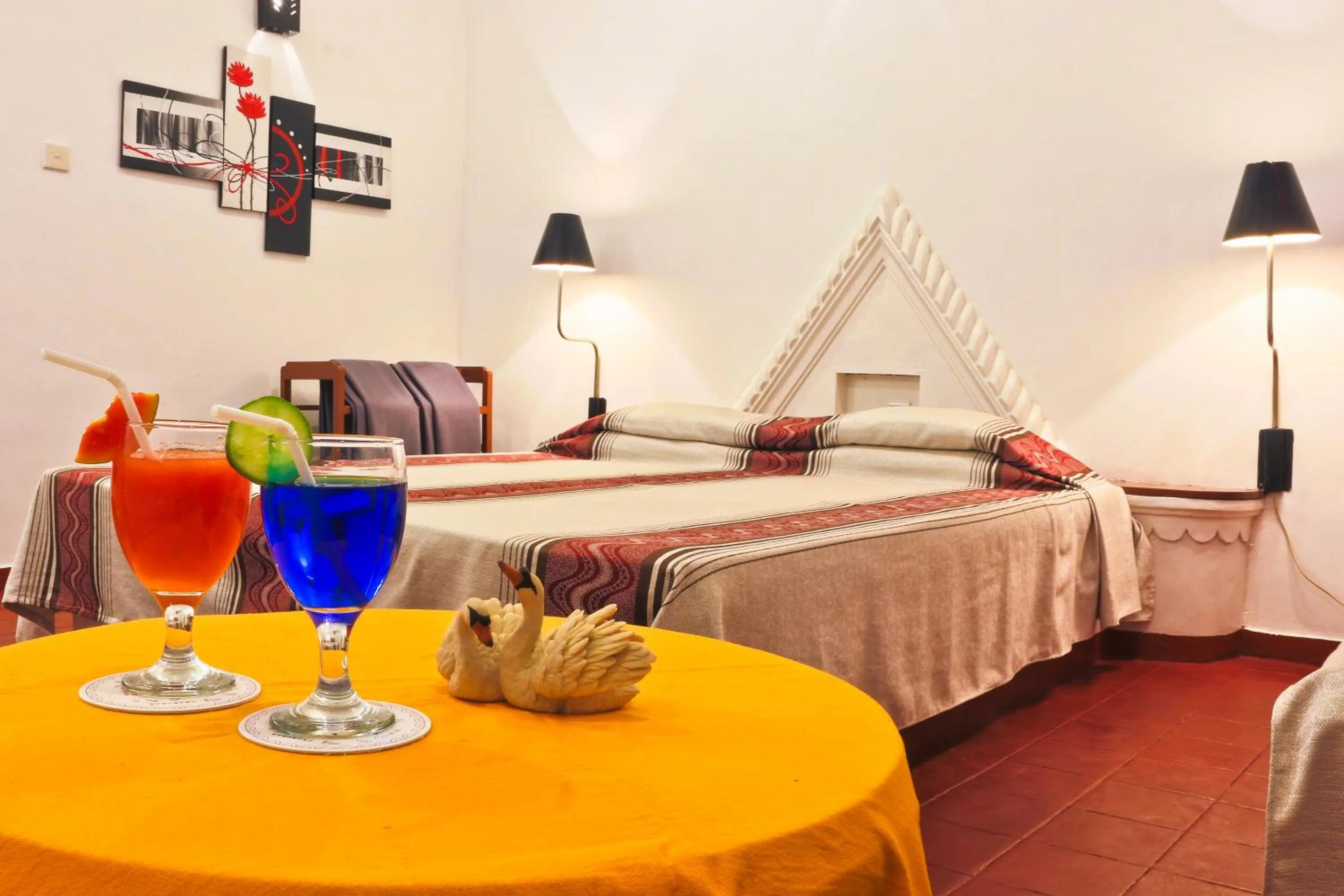 Bedroom, Bed in Hotel Hemadan