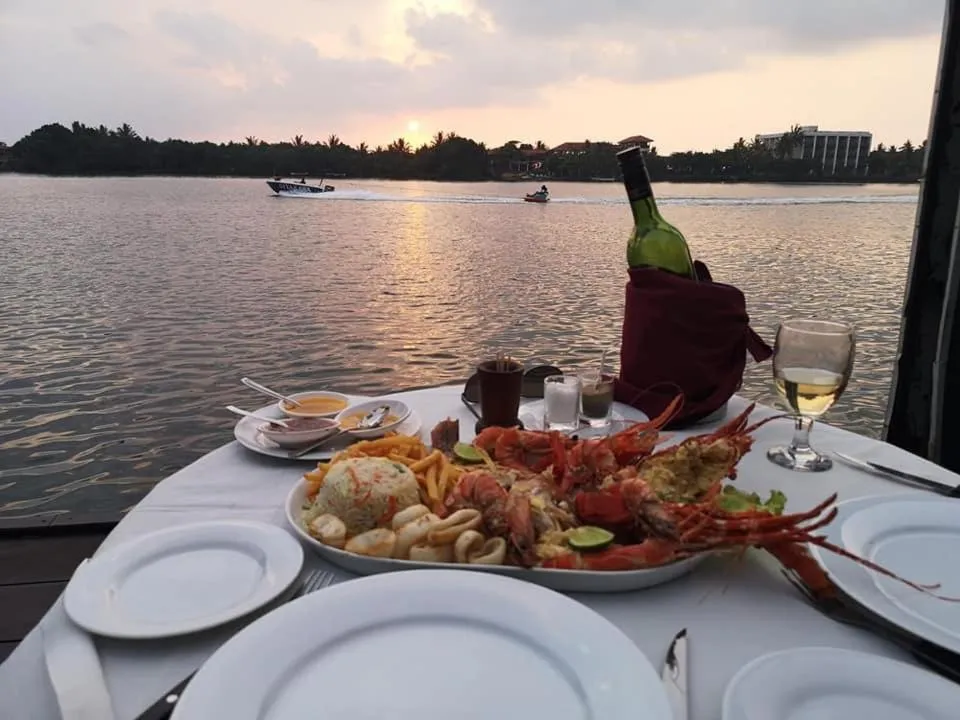 Restaurant/places to eat in Hotel Hemadan