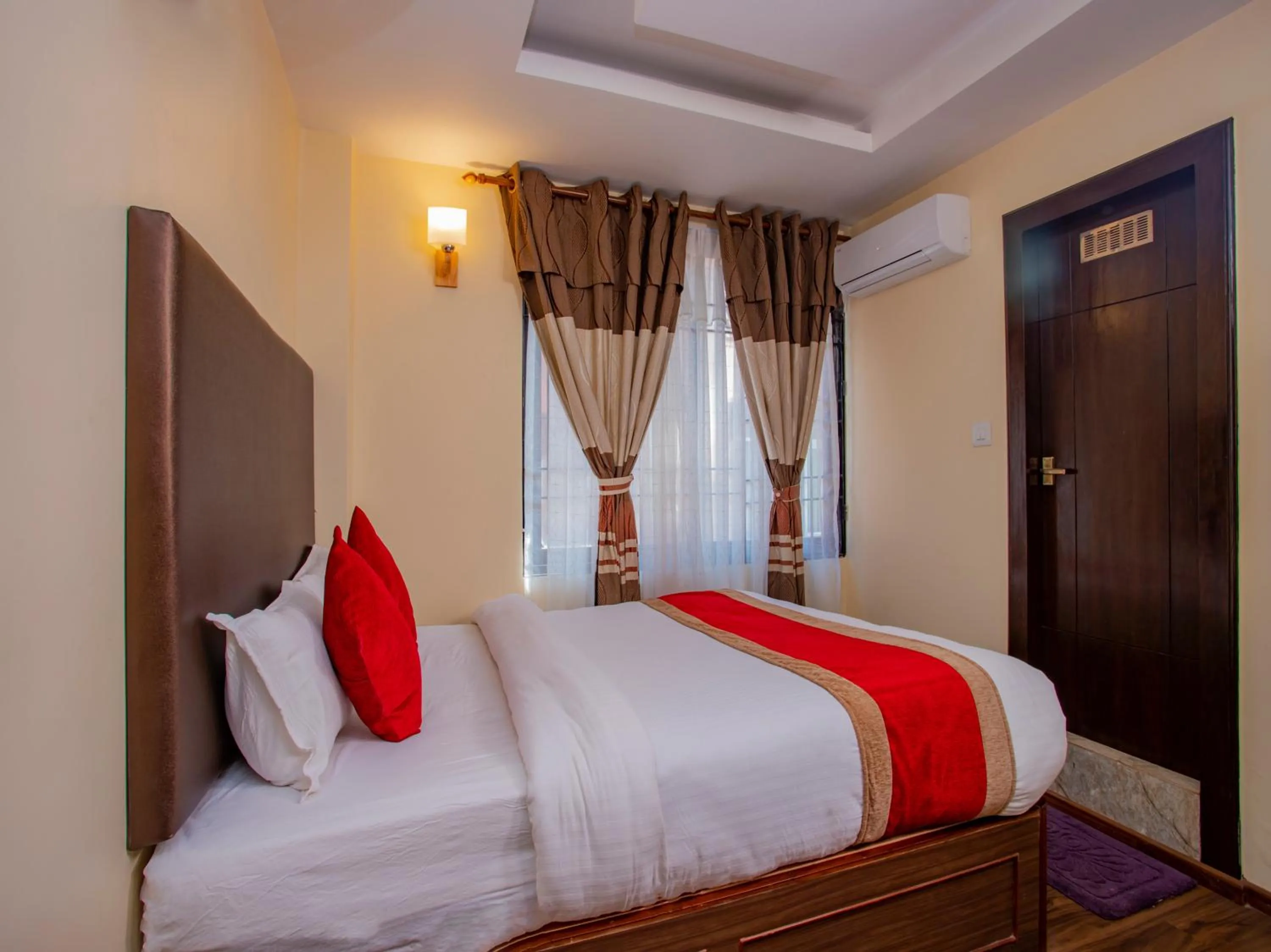 Bedroom, Bed in Hotel Deepshree