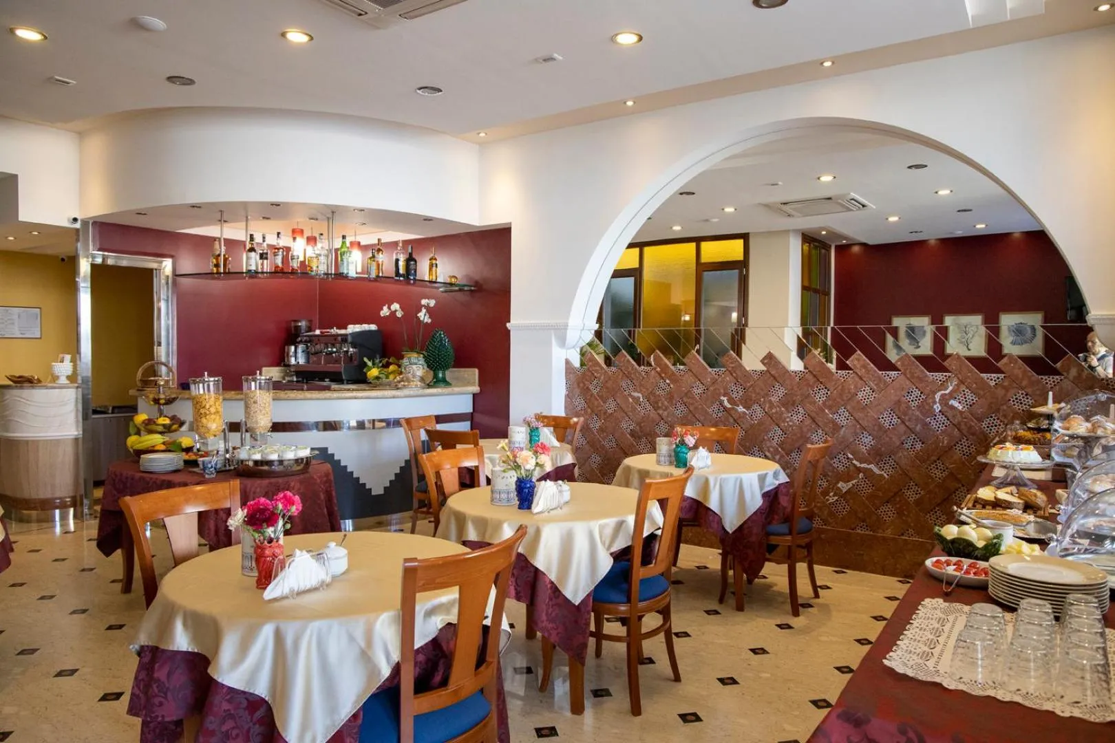 Restaurant/places to eat in Hotel Riva Del Sole