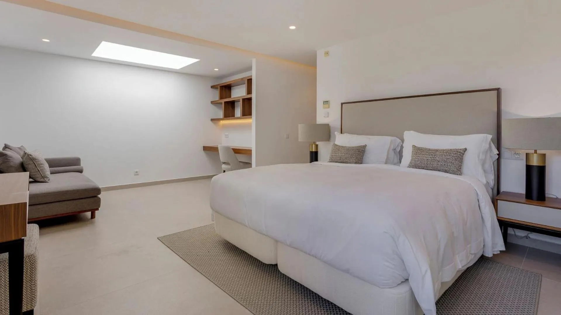 Bed in Pine Cliffs Village