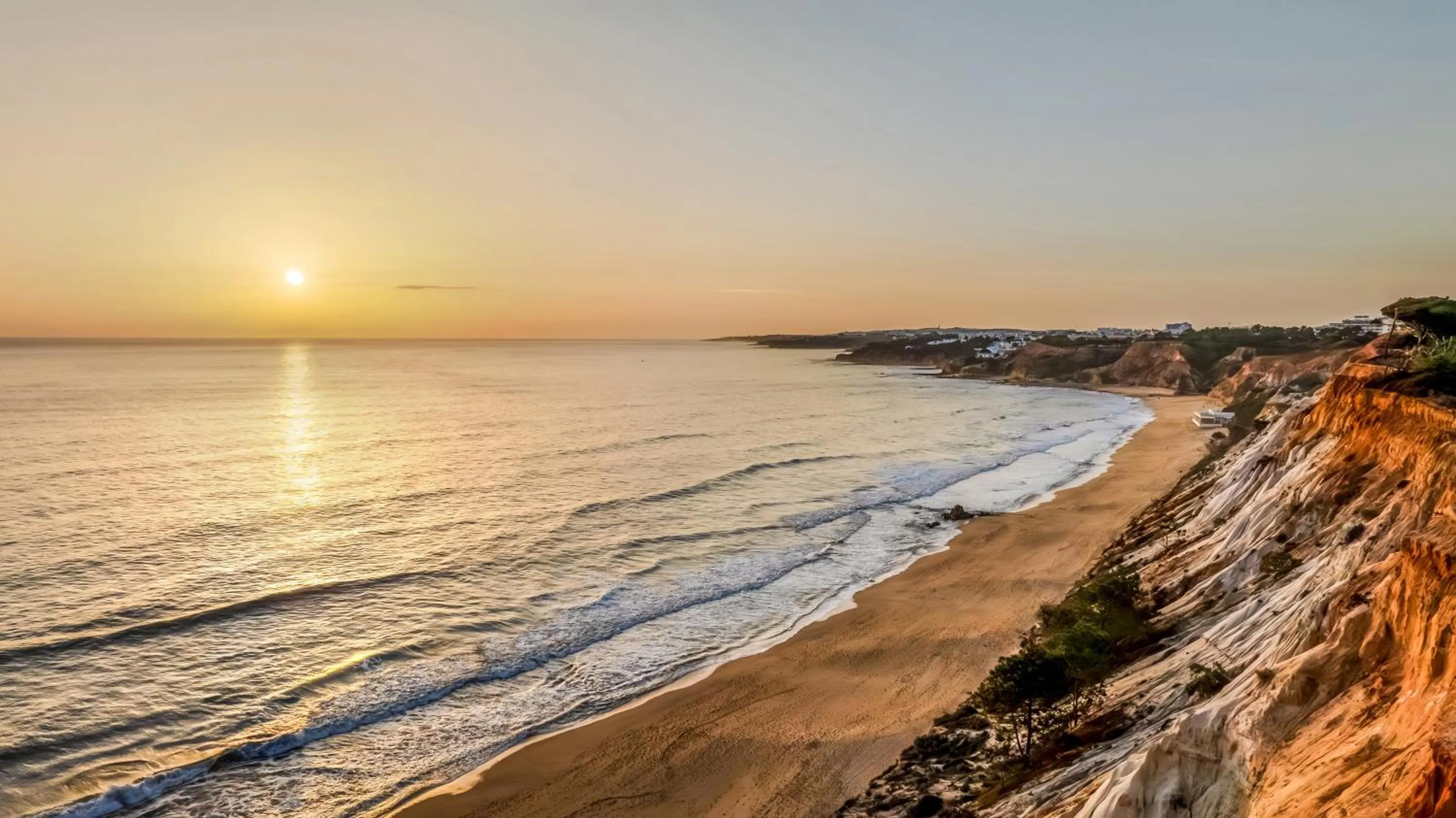 Beach in Pine Cliffs Village