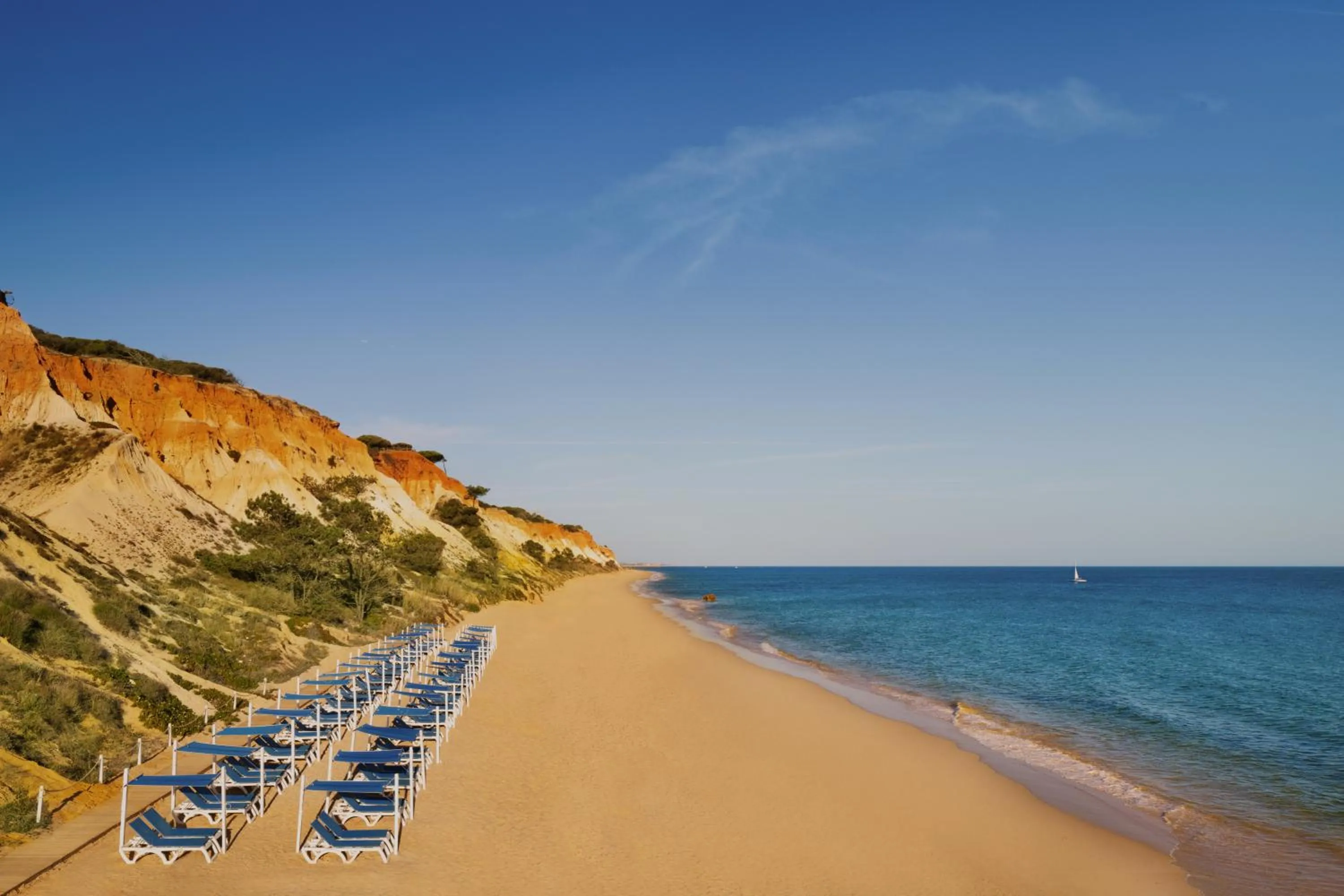 Beach in Pine Cliffs Village