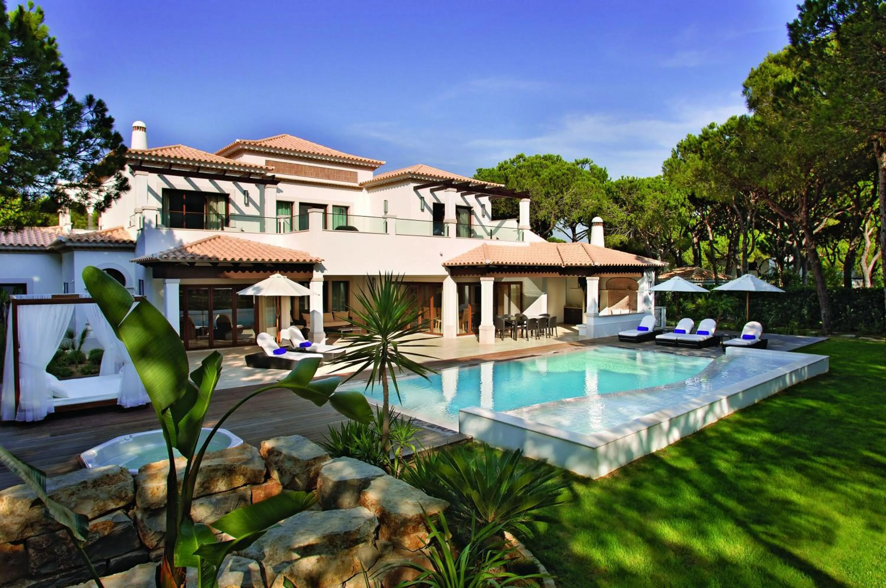 Property building in Pine Cliffs Village