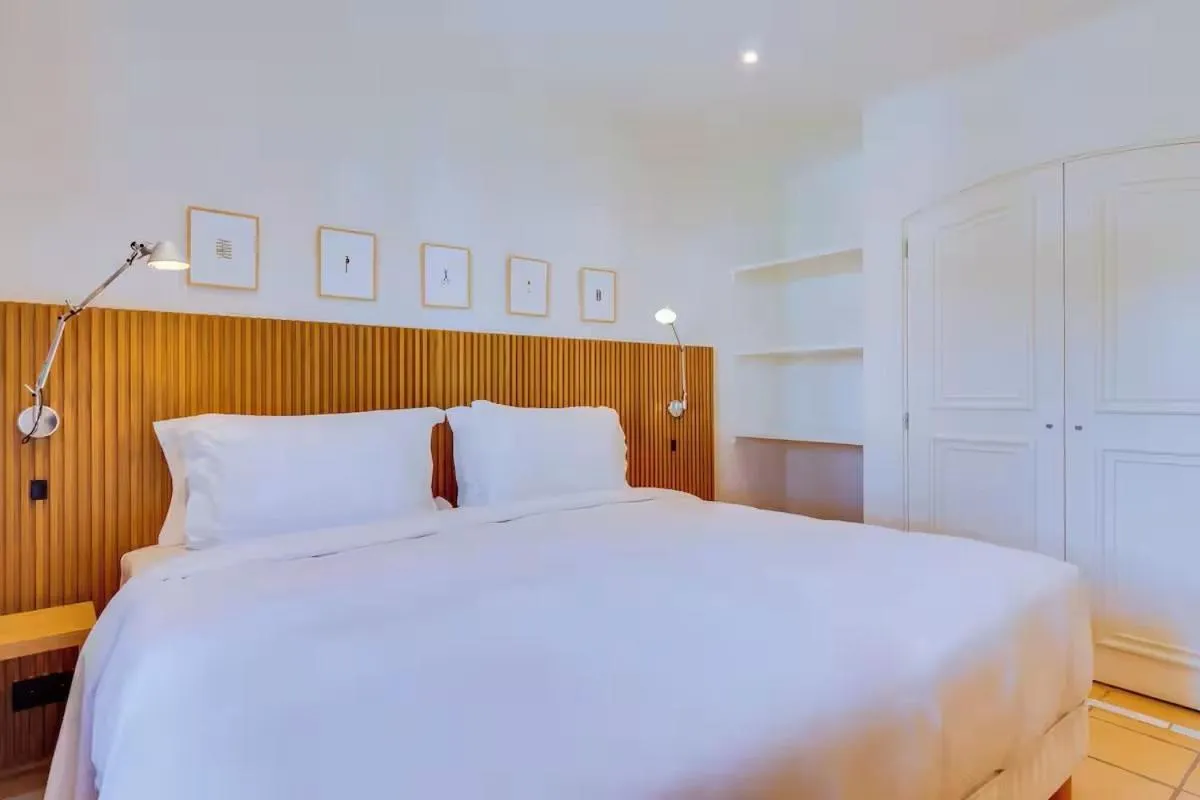 Bed in Pine Cliffs Village