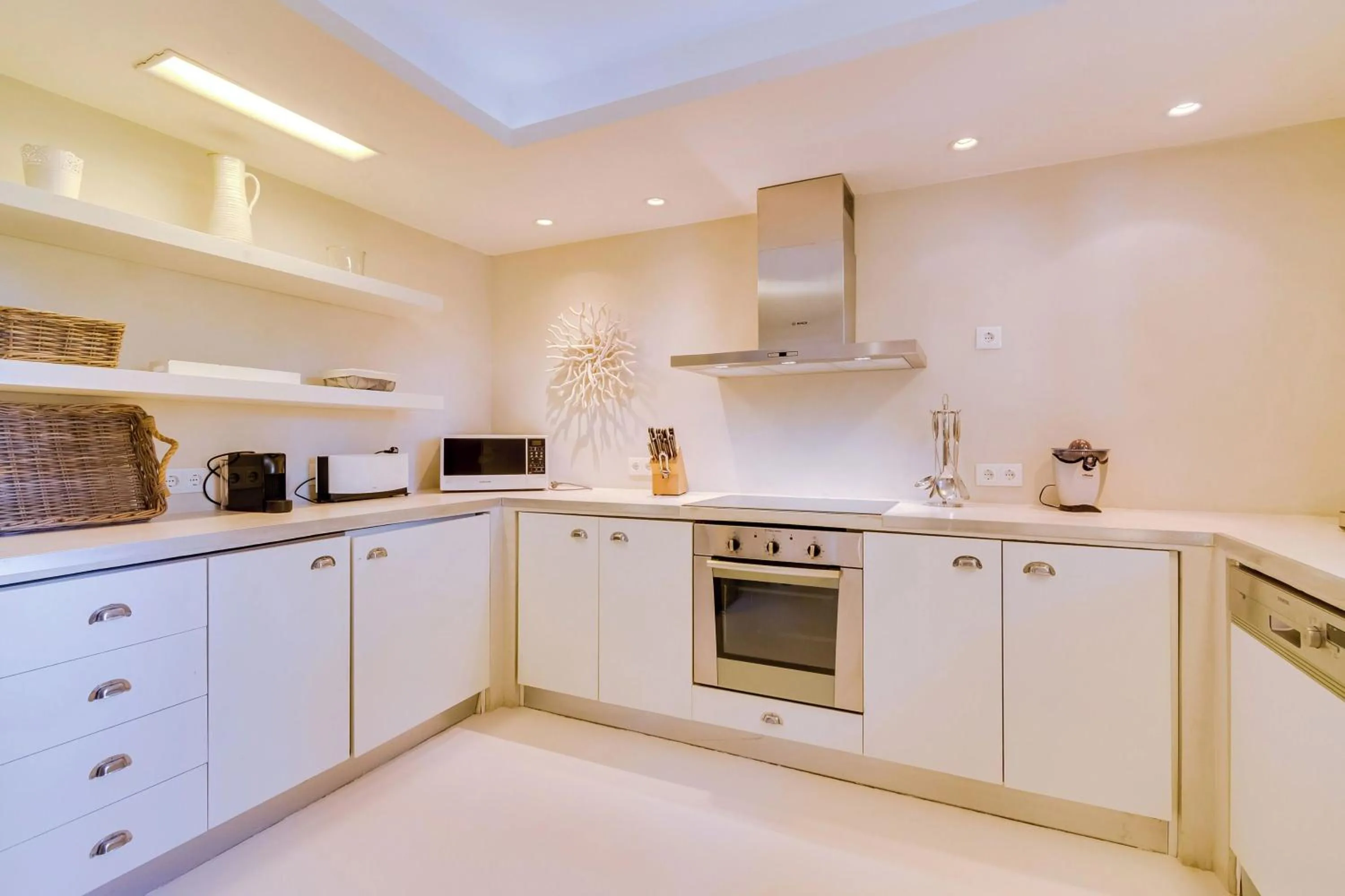 Kitchen or kitchenette in Pine Cliffs Village