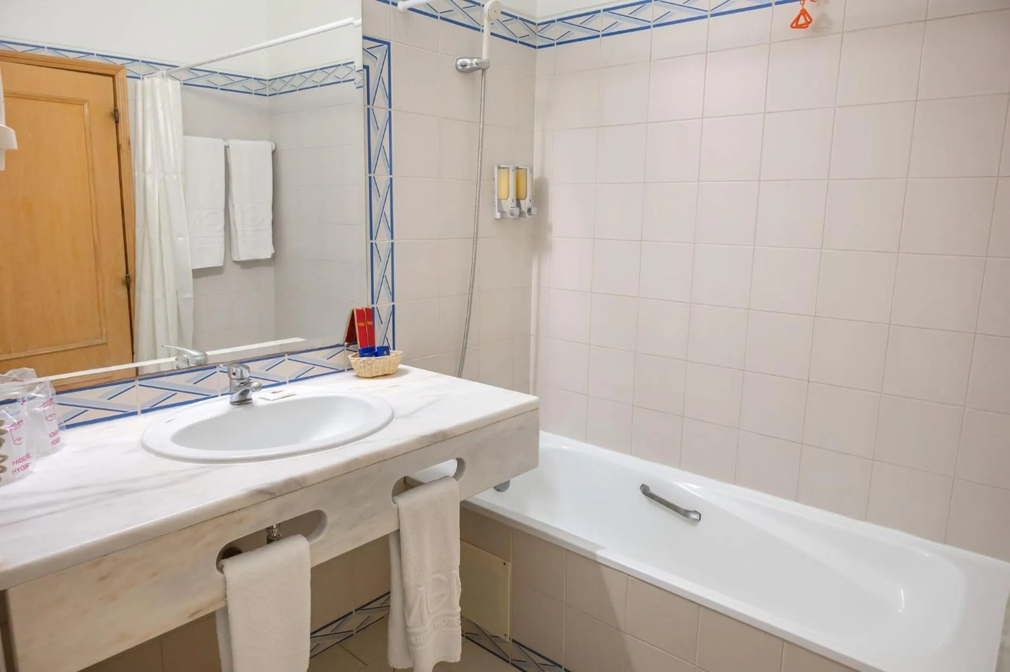 Bathroom in Grand Muthu Forte Da Oura