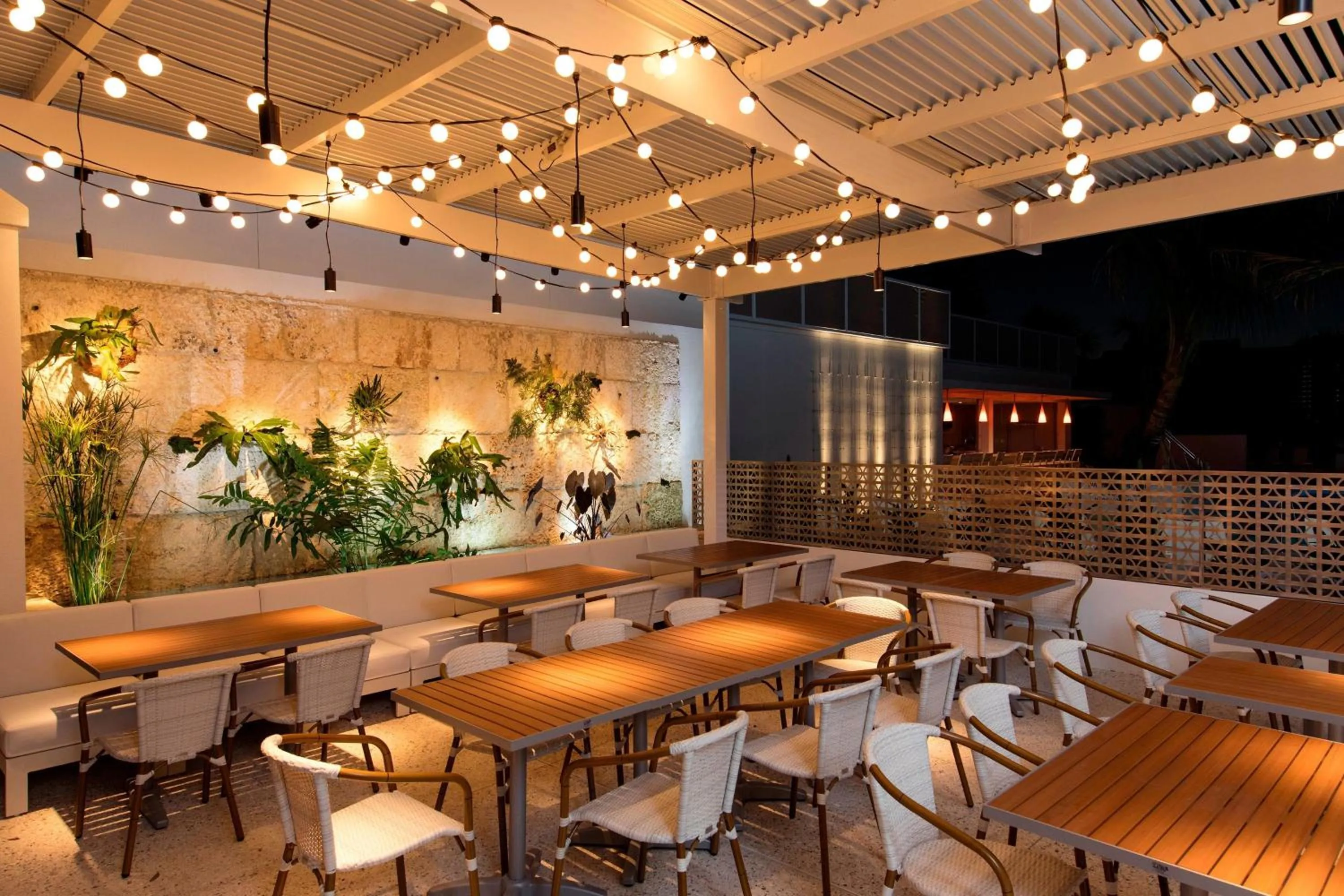 Restaurant/places to eat in The Sarasota Modern, a Tribute Portfolio Hotel