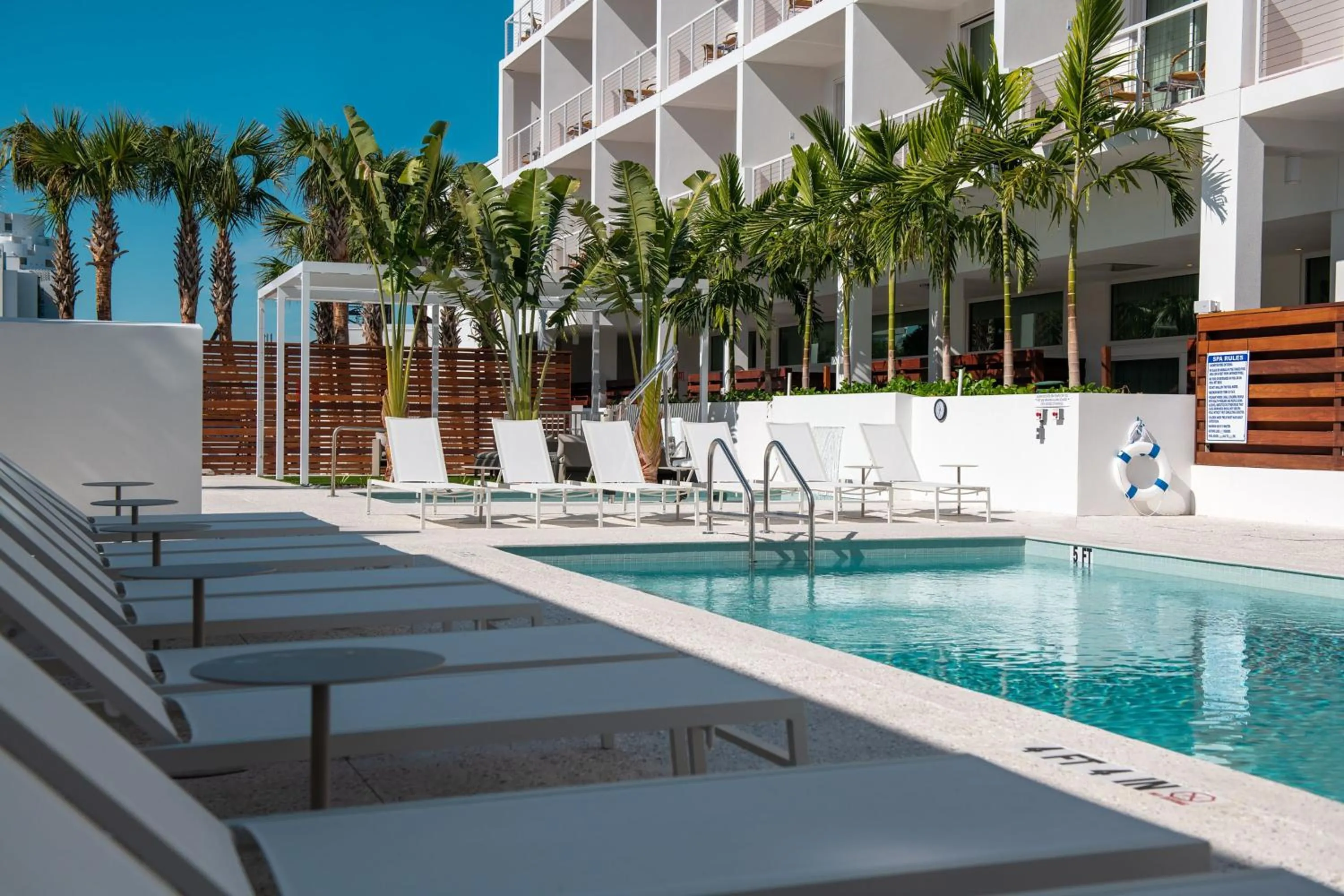 Swimming pool in The Sarasota Modern, a Tribute Portfolio Hotel