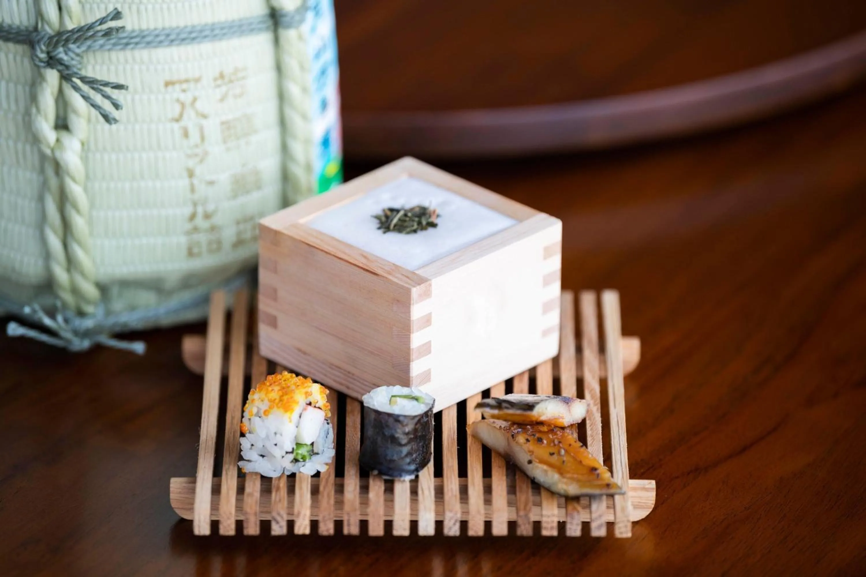 Lounge or bar in The Westin Maldives Miriandhoo Resort